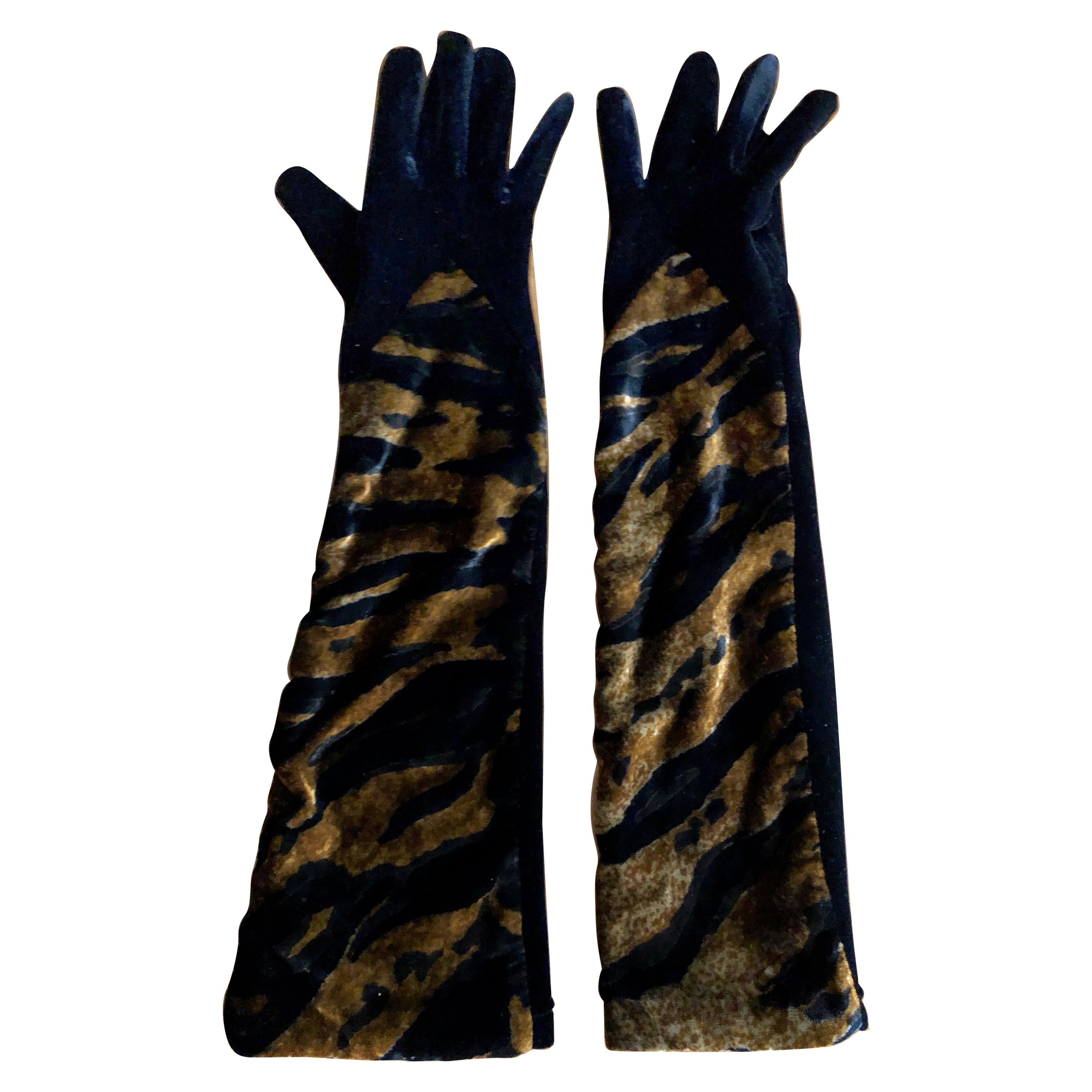Yves Saint Laurent Rive Gauche Vintage 1970's Velvet Animal Print Gloves  For Sale