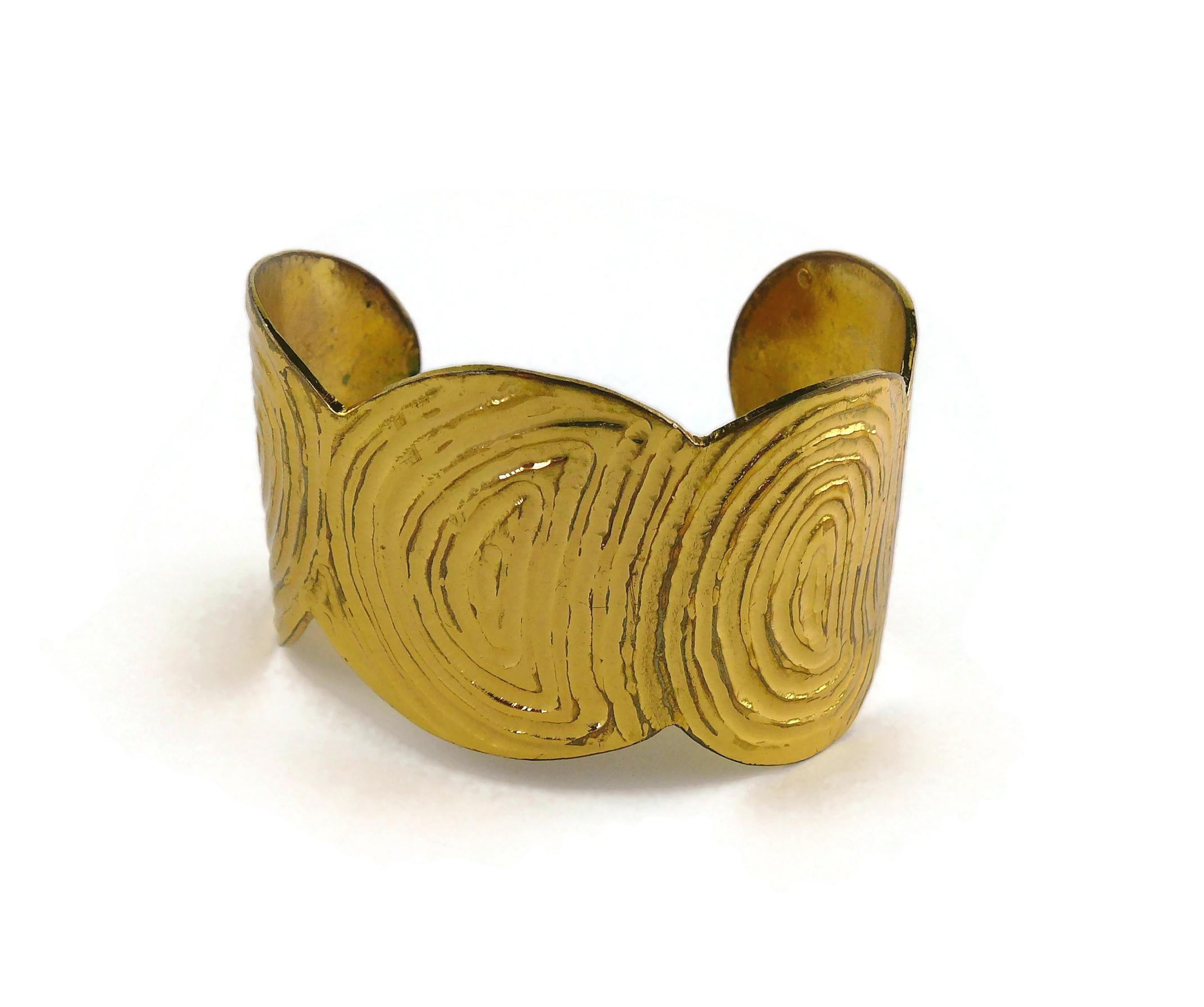Yves Saint Laurent Rive Gauche Vintage Gold Toned Fingerprint Cuff Bracelet For Sale 3