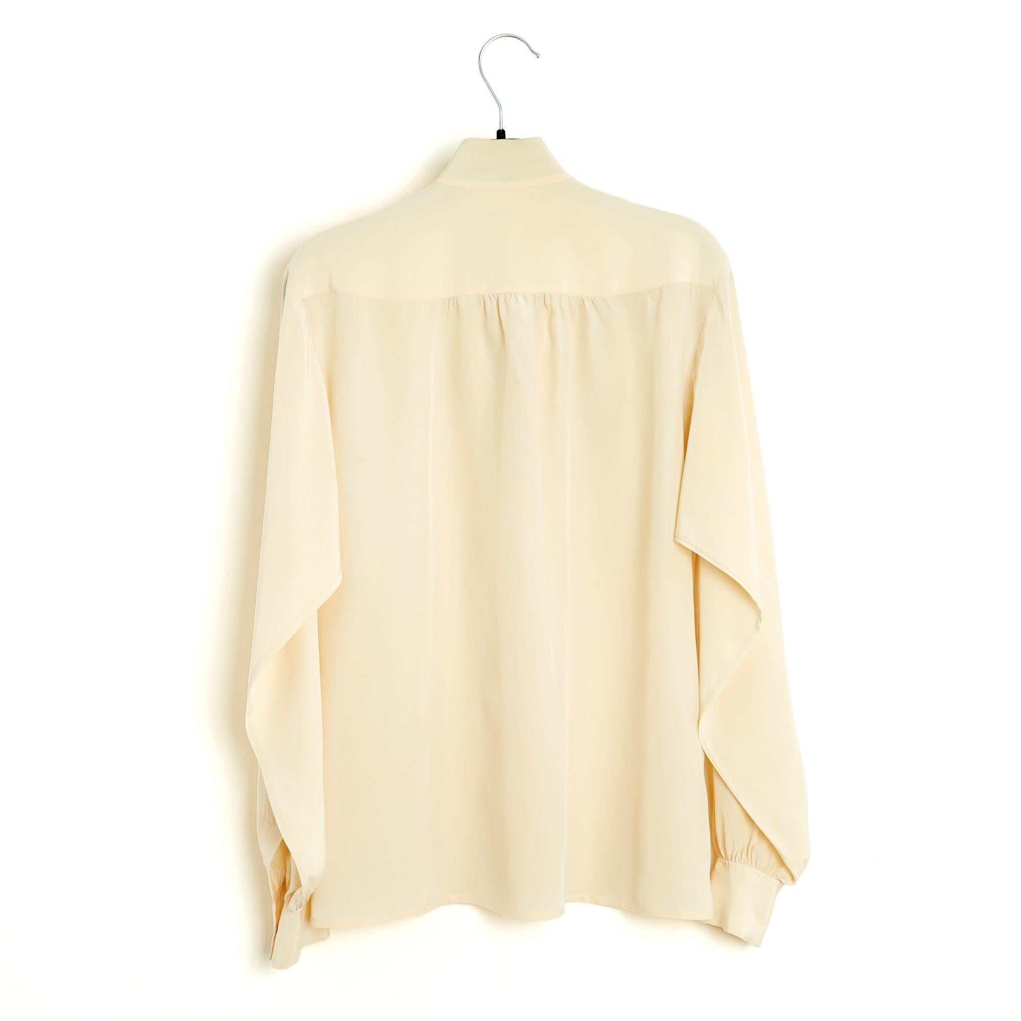 Donna Yves Saint Laurent Rive Gauche YSL 1985s Top FR38 Camicetta Ascot in seta ecru UK10 US in vendita