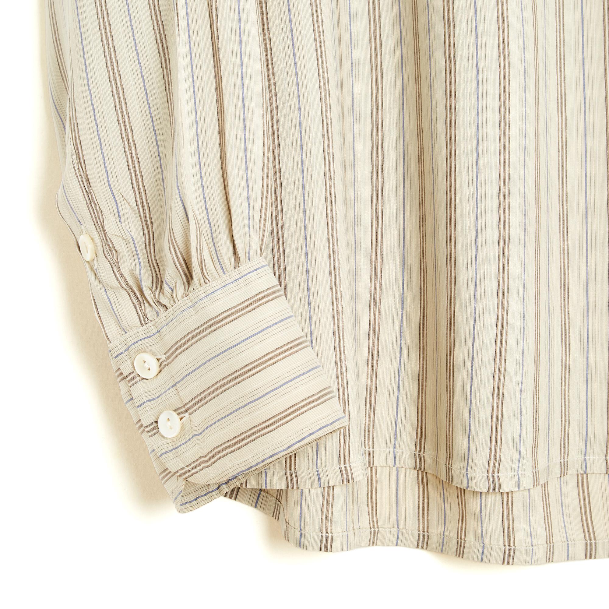 Top Yves Saint Laurent Rive Gauche circa 1985 blouse or rather liquette in beige silk with fine camel and blue stripes, high collar 