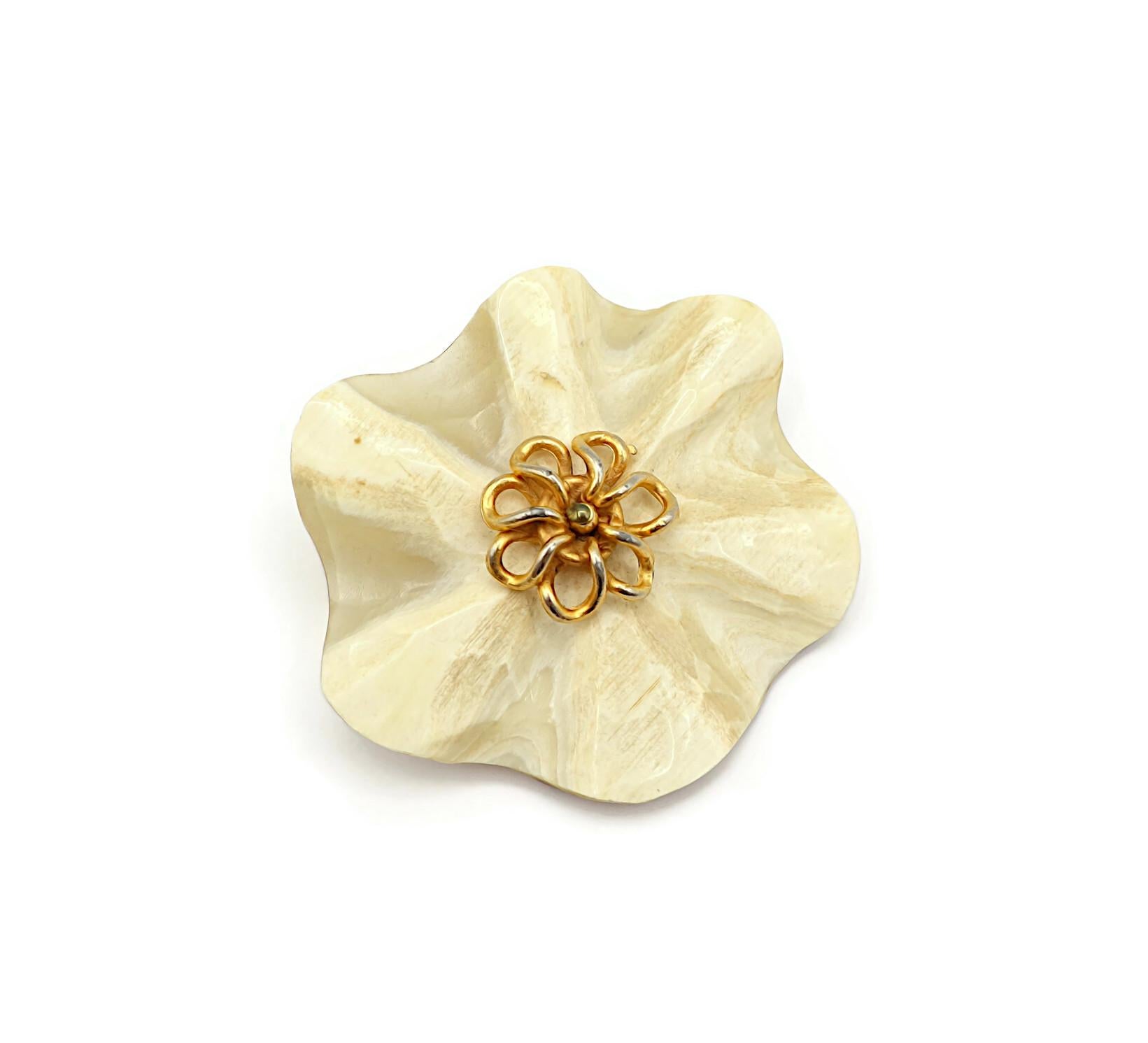 YVES SAINT LAURENT Rive Gauche YSL Vintage Flower Brooch In Good Condition For Sale In Nice, FR