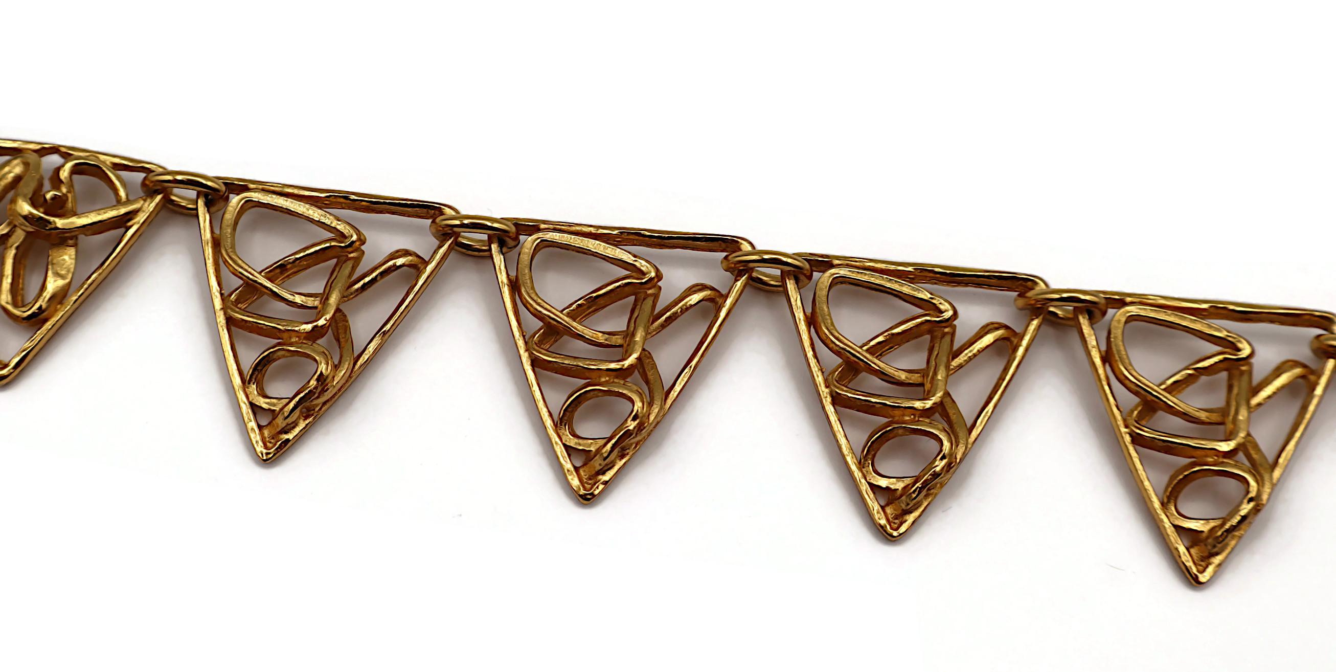 Yves Saint Laurent Rive Gauche YSL Vintage Collana a triangolo geometrica in tonalità oro in vendita 2