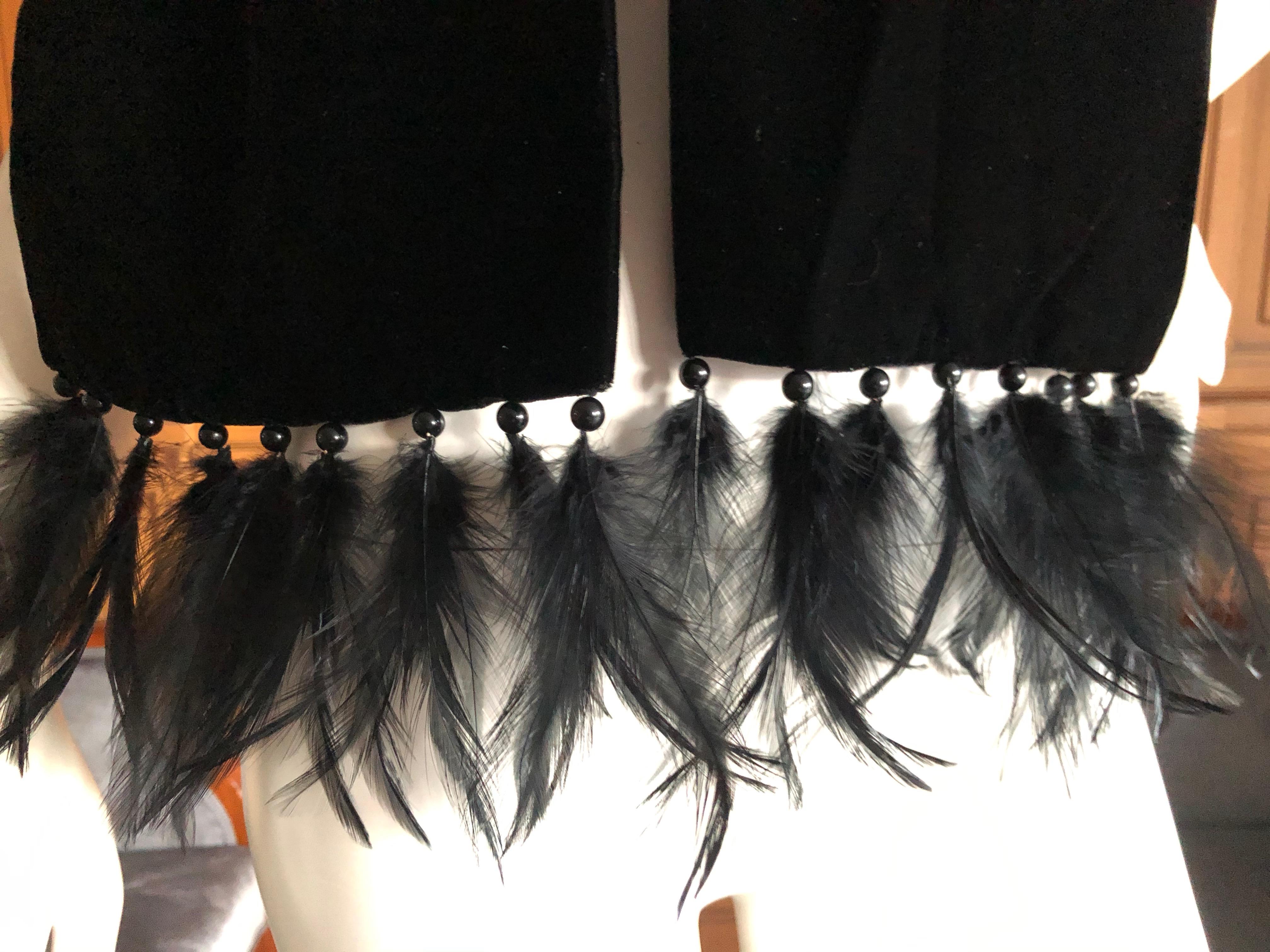 Yves Saint Laurent Rive Guache Vintage Black Velvet Scarf with Feather Accents In Excellent Condition For Sale In Cloverdale, CA