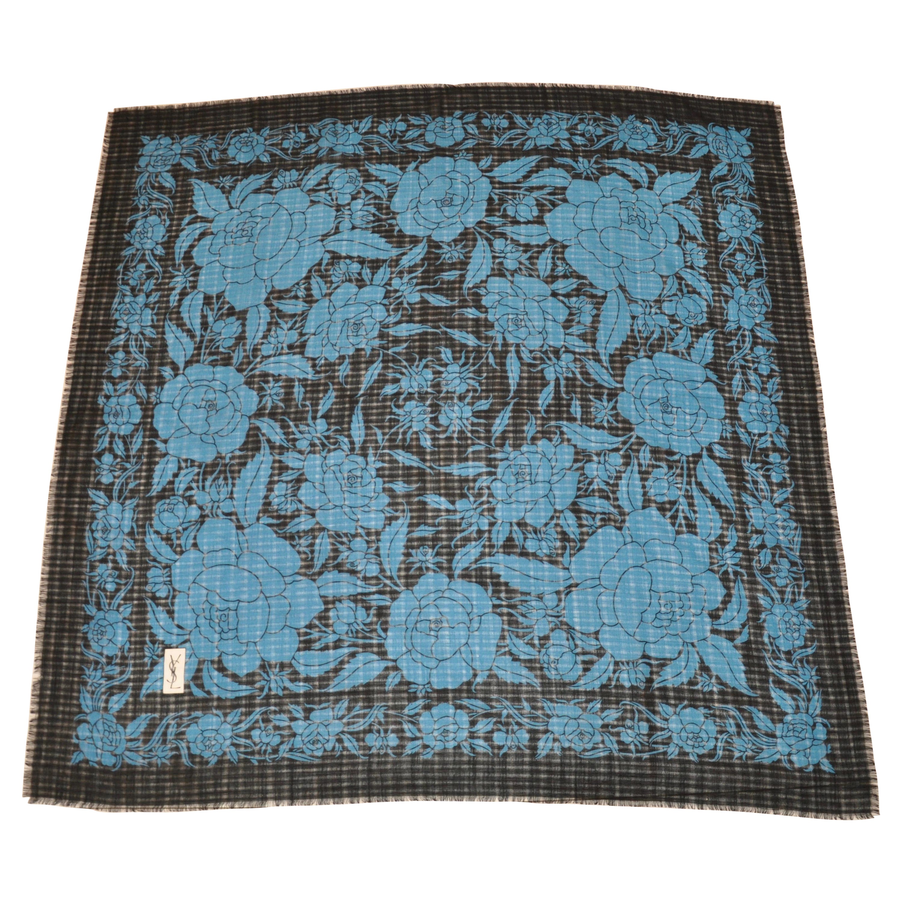 Sciarpa con frange in lana Challis con motivo floreale blu e nero di Yves Saint Laurent