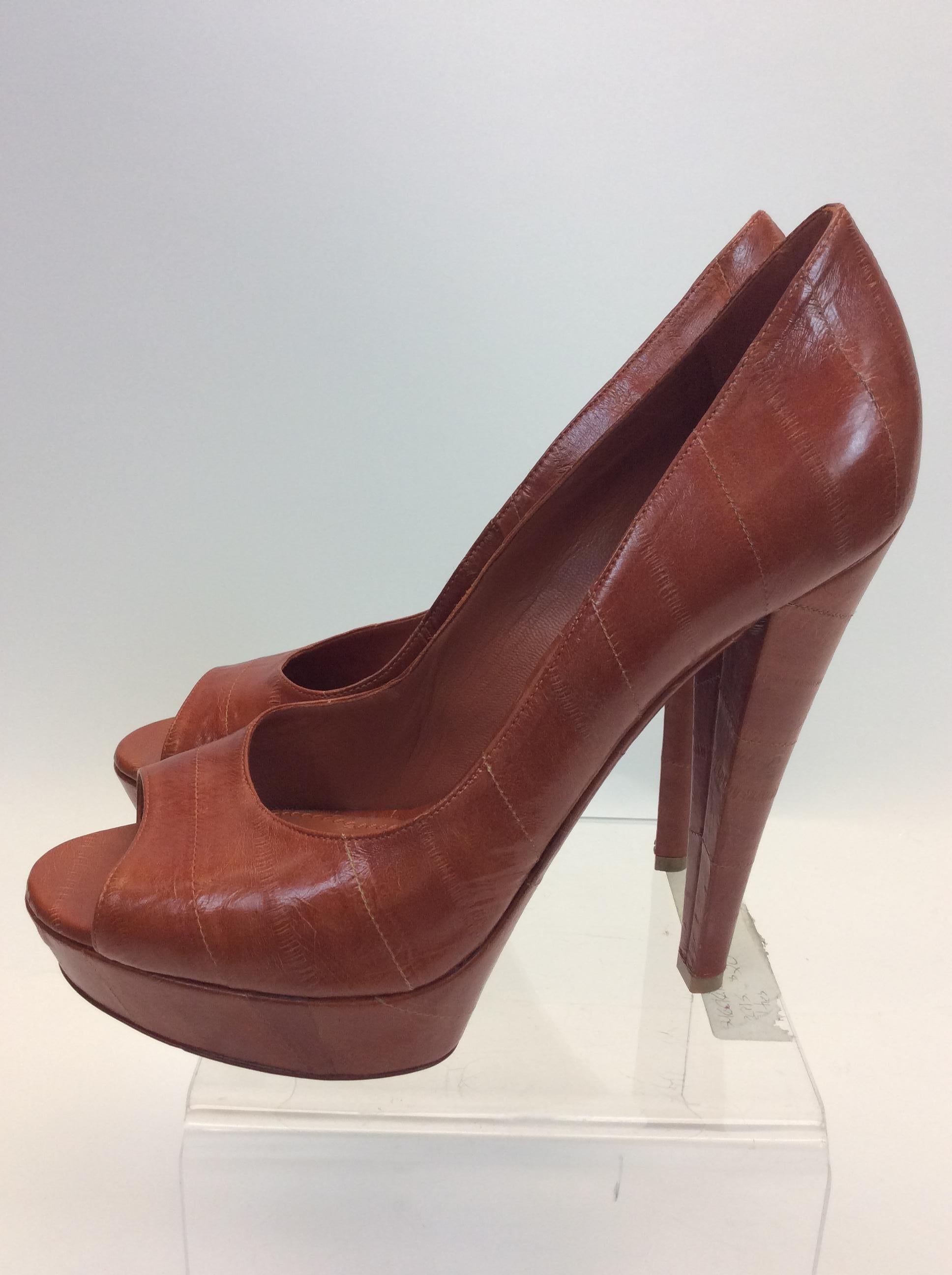 Yves Saint Laurent Rust Orange Leather Peep Toe Pumps In Good Condition For Sale In Narberth, PA