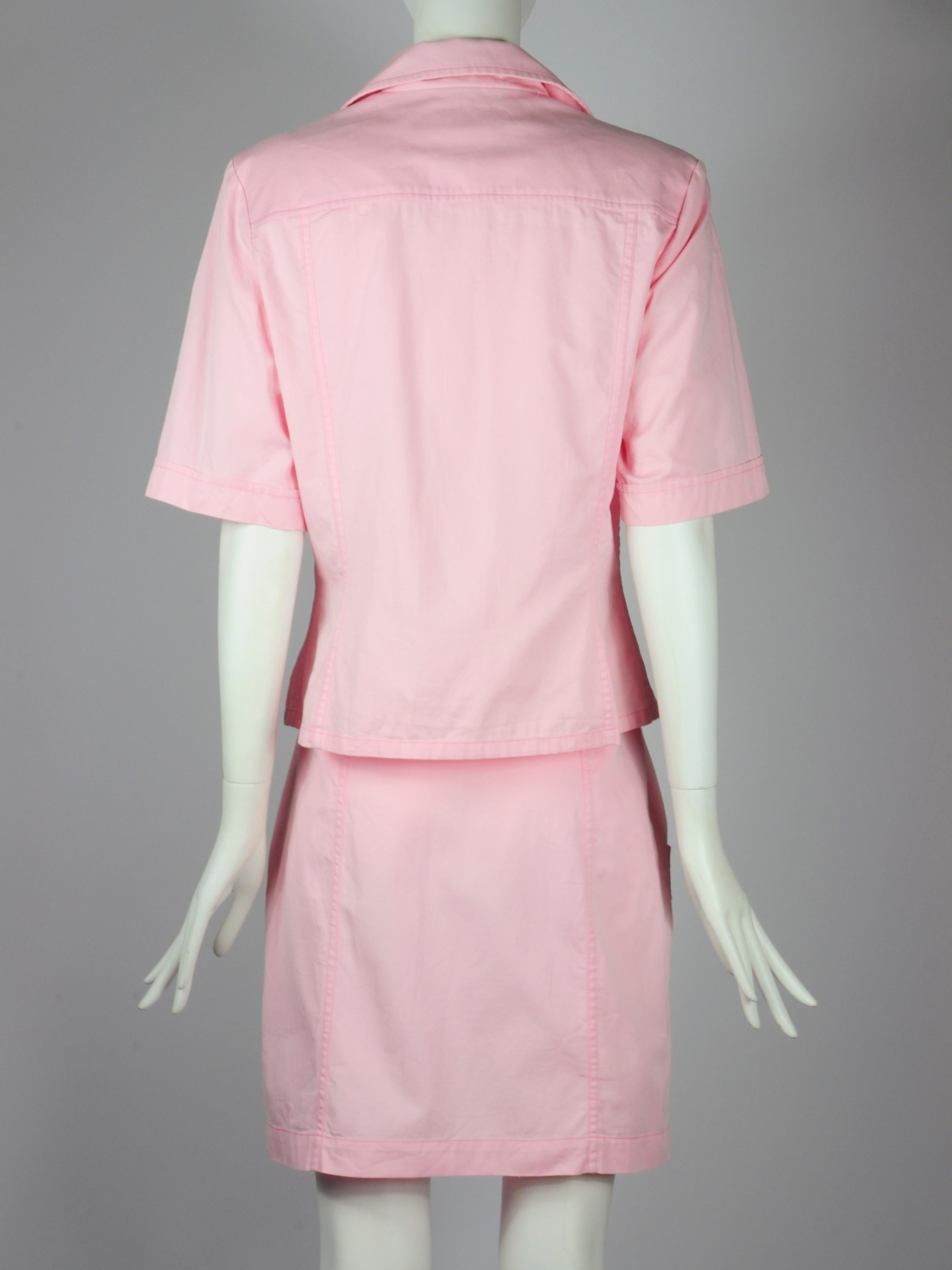 Yves Saint Laurent Saharienne Safari Zweiteiliges Rock-Anzug-Set mit rosa Taschen 1990er im Angebot 6