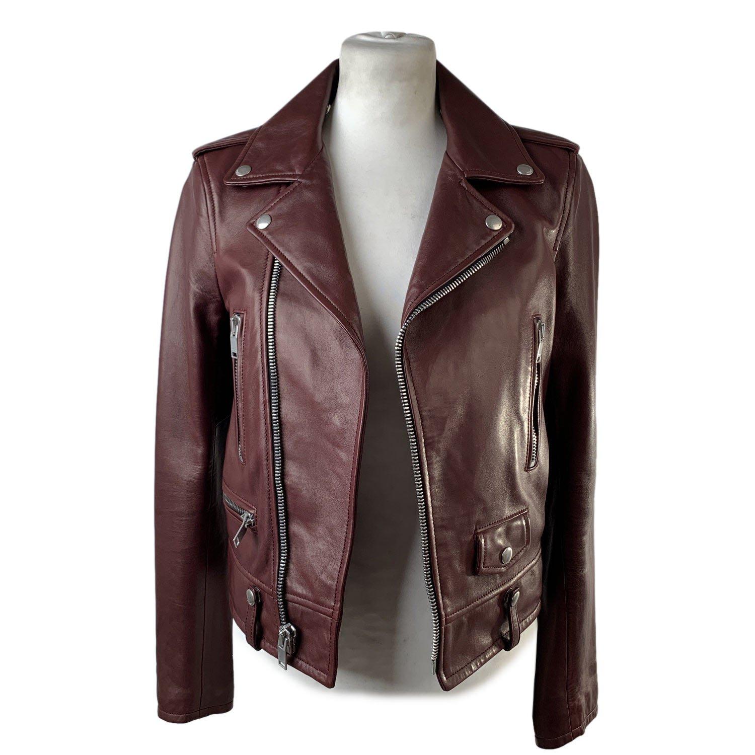 MATERIAL: Leather COLOR: Brown MODEL: Jacket GENDER: Women SIZE: Small Condition A :EXCELLENT CONDITION - Used once or twice. Looks mint. Imperceptible signs of wear - Some normal wear of use on leather Measurements SHOULDER TO SHOULDER: 15 inches -