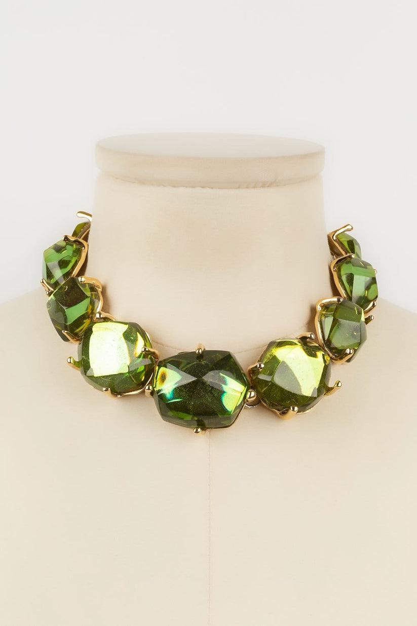 Yves Saint Laurent Set of Necklace and Earrings in Gold Metal and Green Resin In Good Condition For Sale In SAINT-OUEN-SUR-SEINE, FR