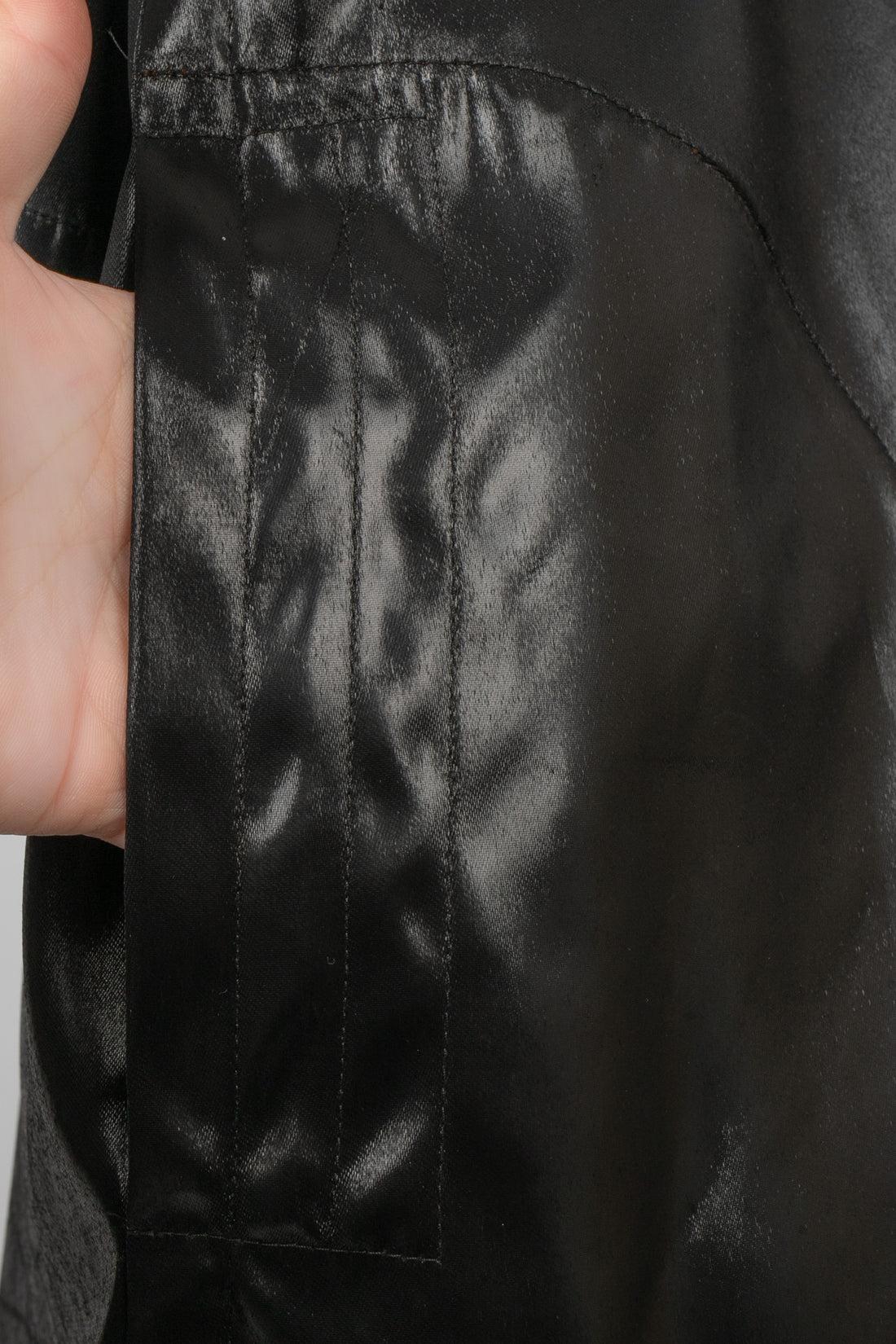 Yves Saint Laurent Cappotto nero lucido, 1995 in vendita 2