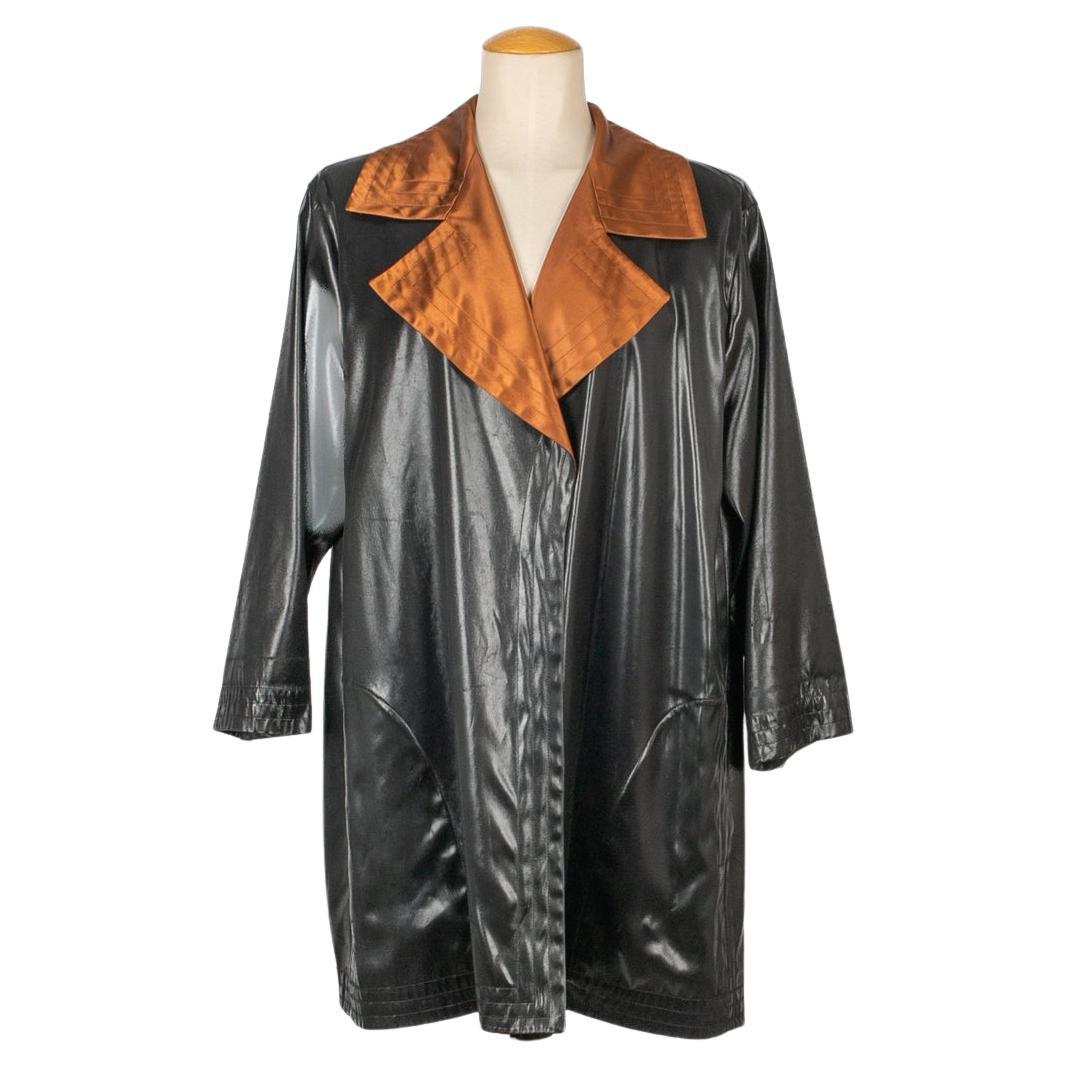 Yves Saint Laurent Cappotto nero lucido, 1995 in vendita