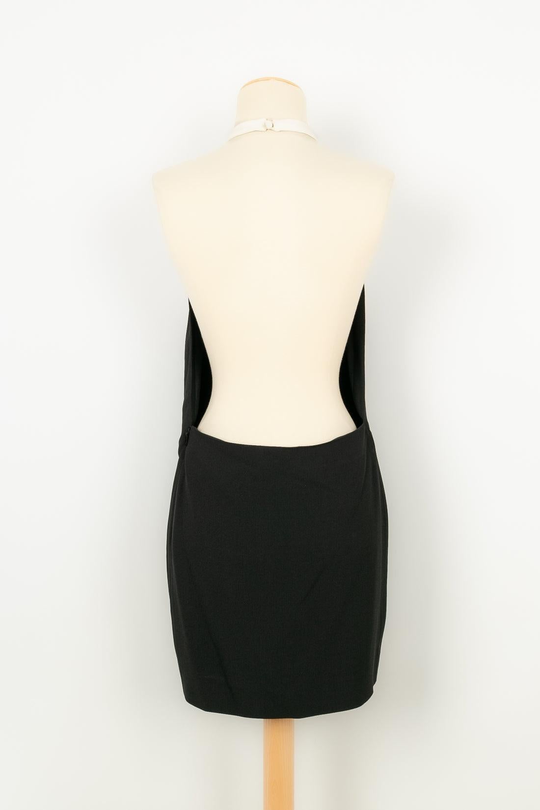 Yves Saint Laurent Kurzes rückenfreies schwarzes und weißes Kleid im Zustand „Hervorragend“ im Angebot in SAINT-OUEN-SUR-SEINE, FR