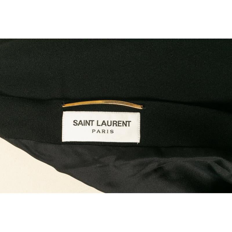 Yves Saint Laurent Kurzes rückenfreies schwarzes und weißes Kleid im Angebot 4