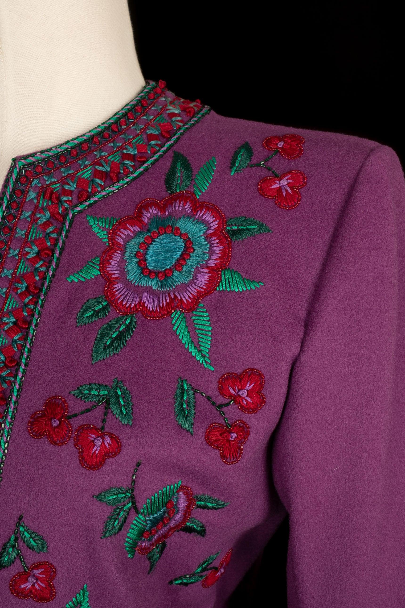 Yves Saint Laurent Short Purple Wool Jacket Haute Couture For Sale 3