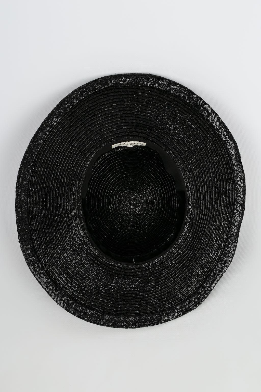 Chapeau Yves Saint Laurent avec garniture tressée en vente 2