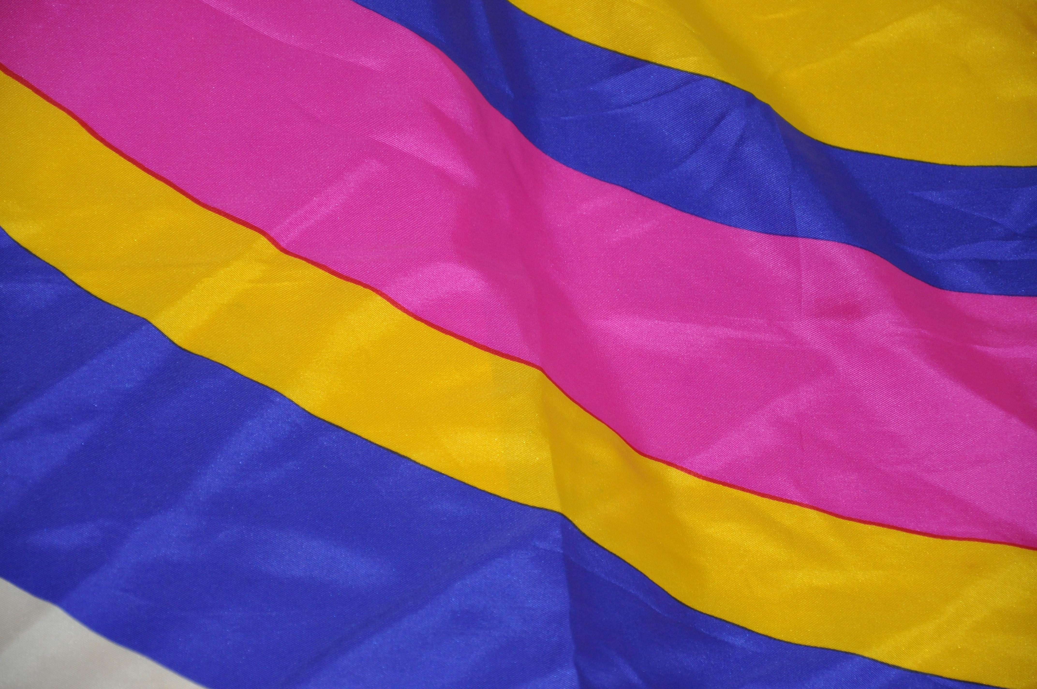 Yves Saint Laurent Signatur „Rainbow of Colors“ Seidenschal im Zustand „Gut“ im Angebot in New York, NY