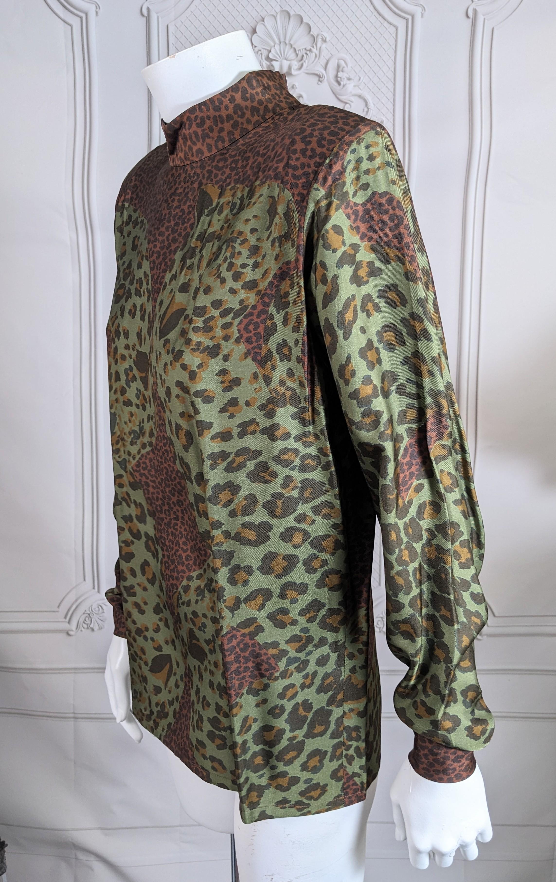 Donna Yves Saint Laurent - Camicetta in seta con stampa animale in vendita