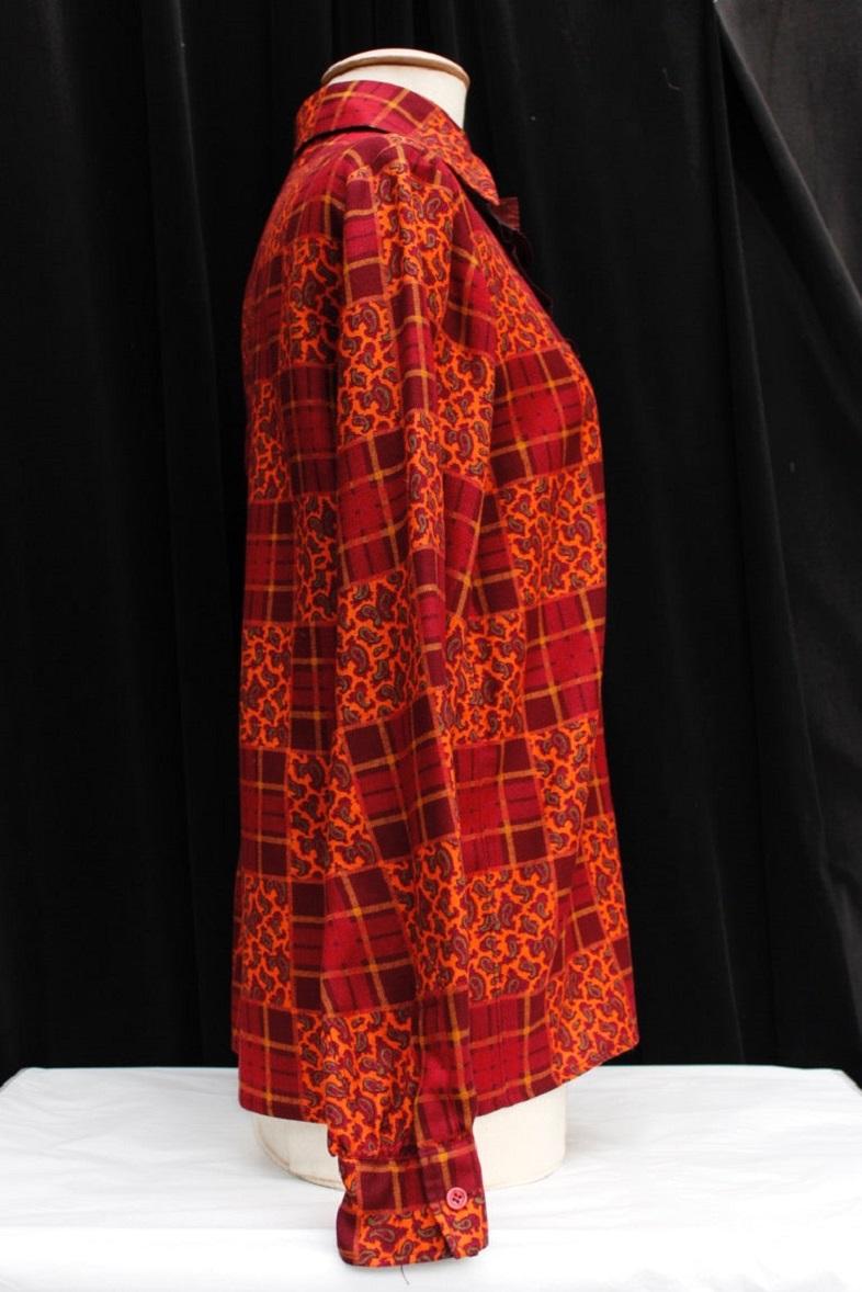 Yves Saint Laurent Silk Blouse In Good Condition For Sale In SAINT-OUEN-SUR-SEINE, FR