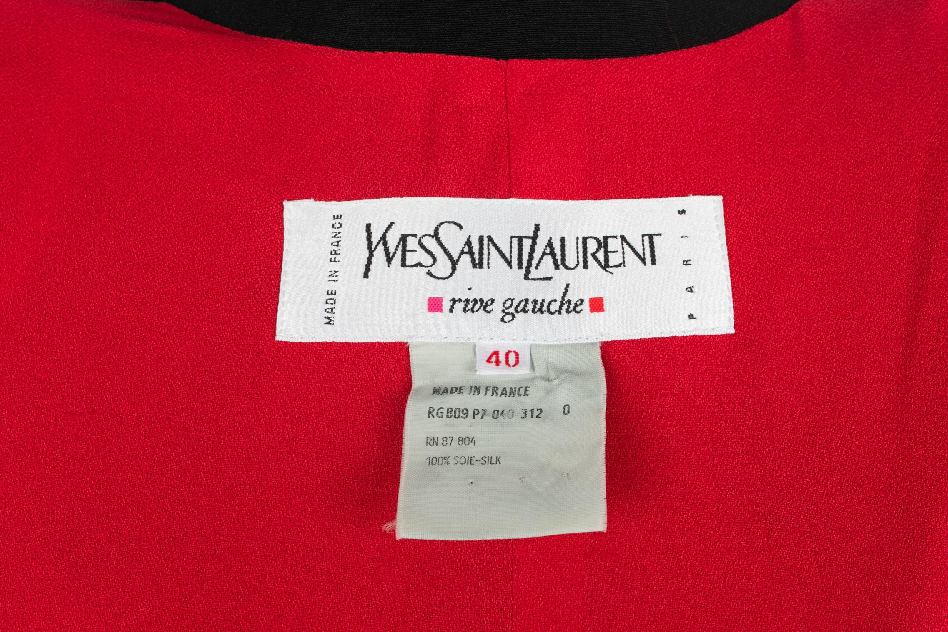Yves Saint Laurent Seidenmantel im Angebot 4