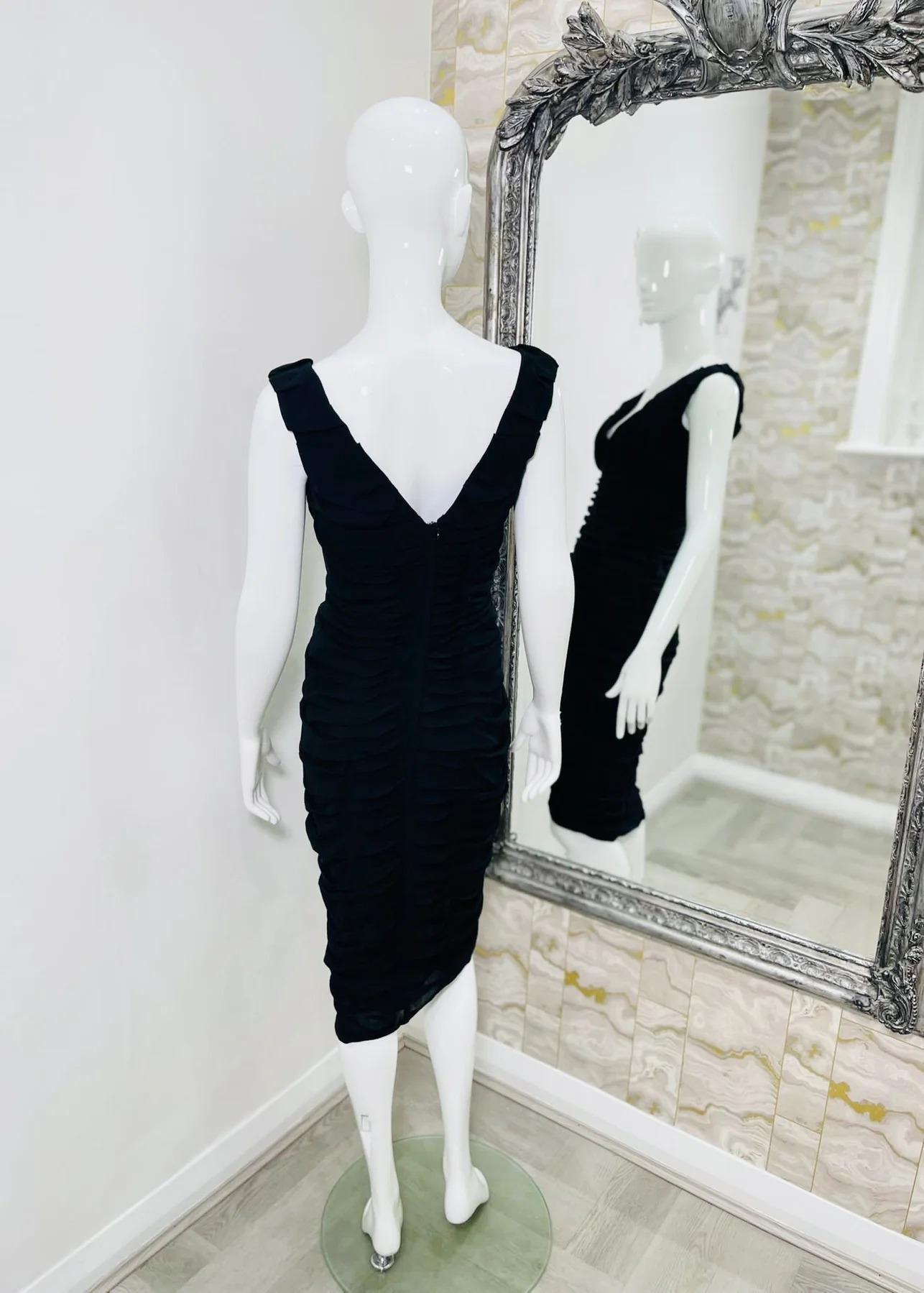 Yves Saint Laurent gerafftes Seidenkleid mit Rüschen im Zustand „Hervorragend“ im Angebot in London, GB