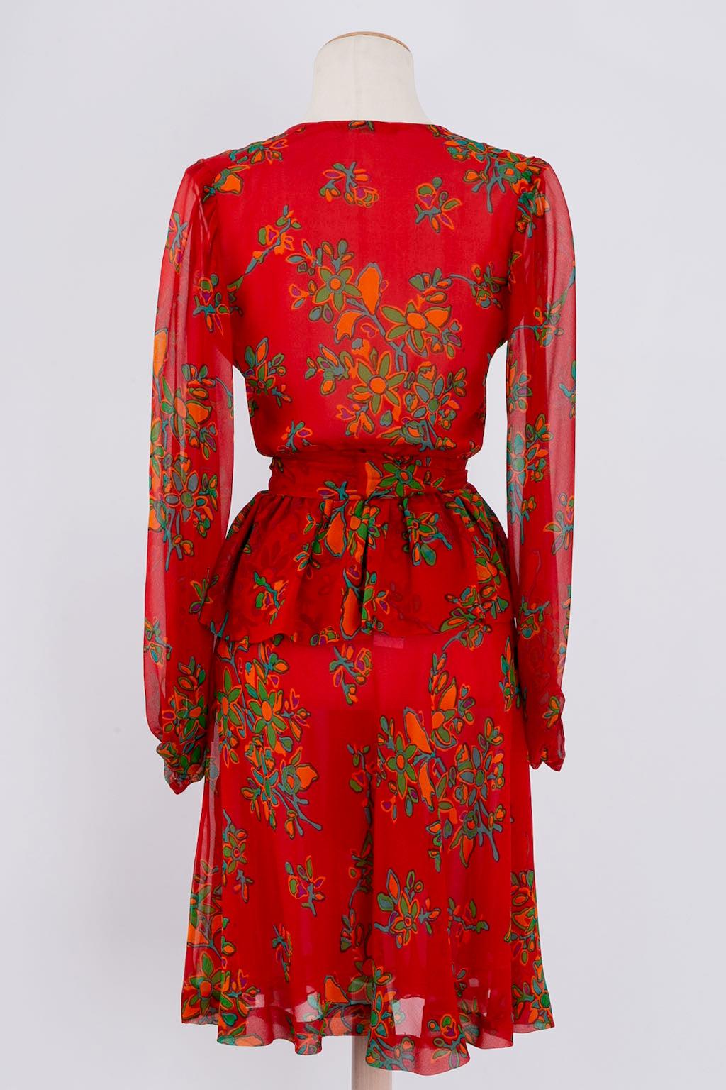 Women's Yves Saint Laurent Silk Set, Size 36FR For Sale