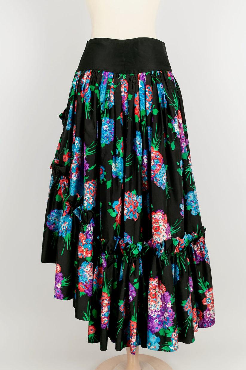 Yves Saint Laurent Silk Skirt In Excellent Condition In SAINT-OUEN-SUR-SEINE, FR