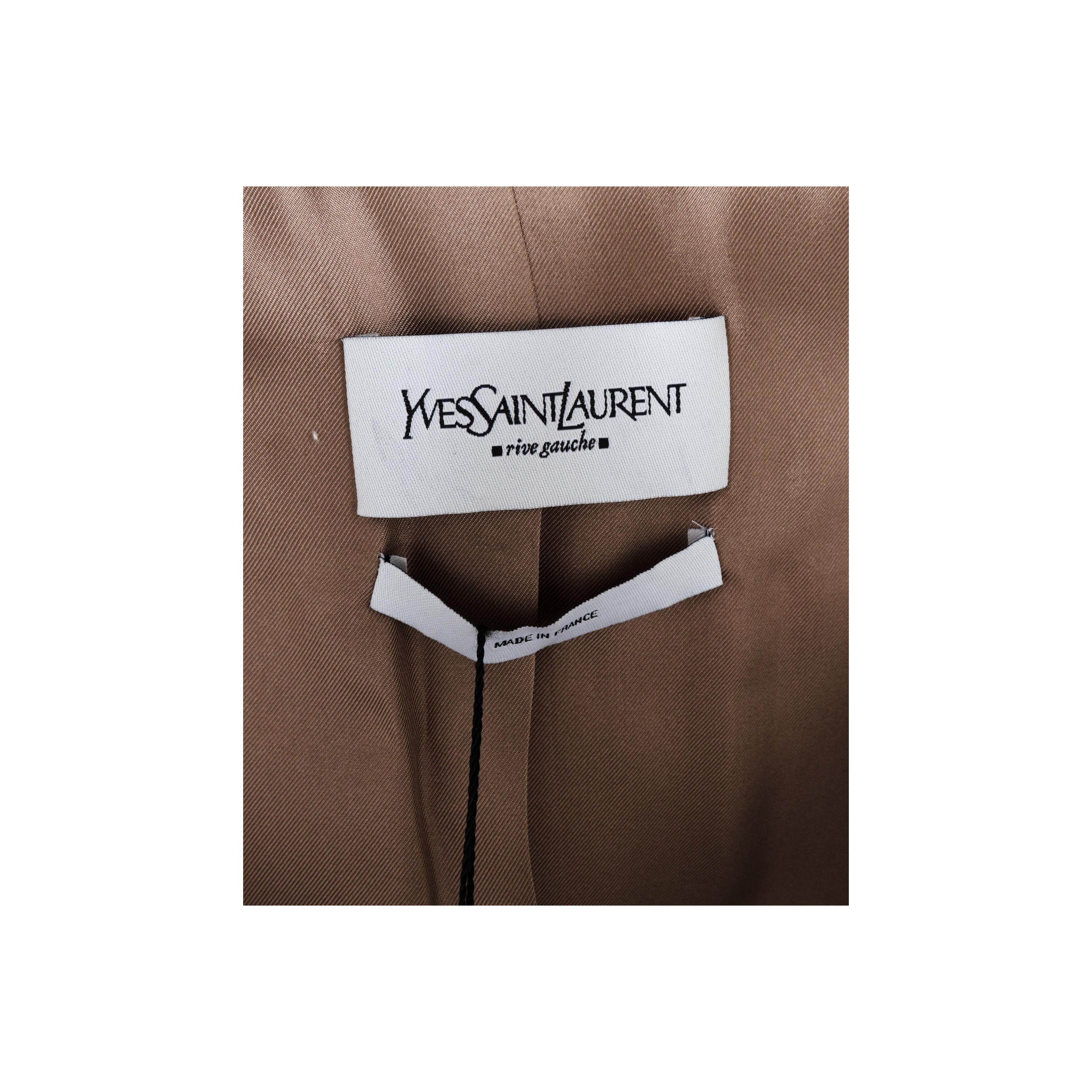 Costume en soie Yves Saint Laurent  en vente 11