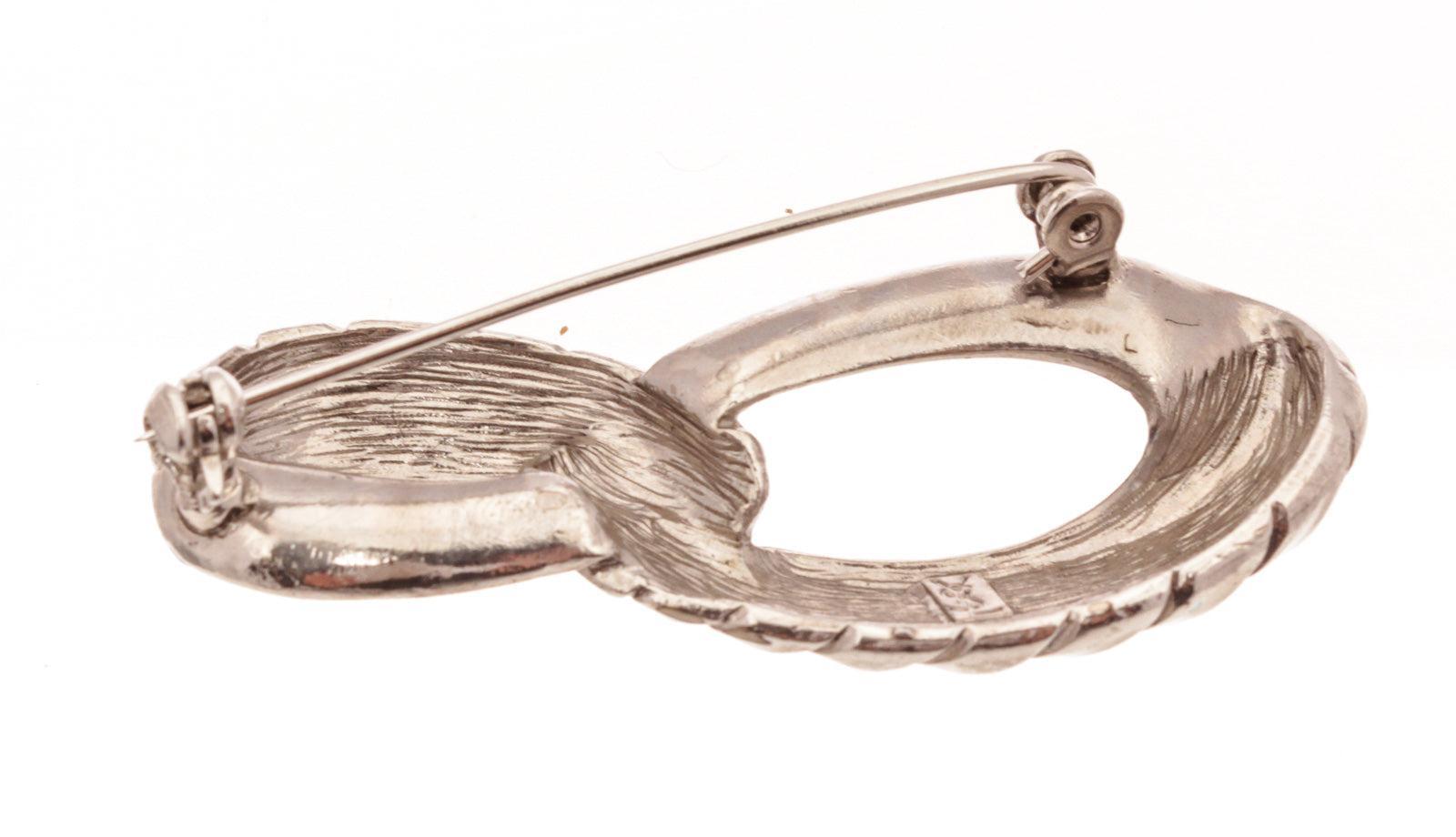 Yves Saint Laurent Silver Brooch with silver-tone hardware.
33414MSC