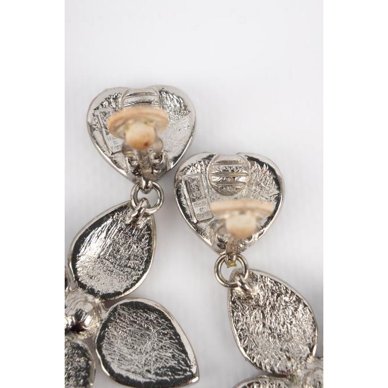 Yves Saint Laurent Silvery Metal Clip-on Earrings For Sale 2