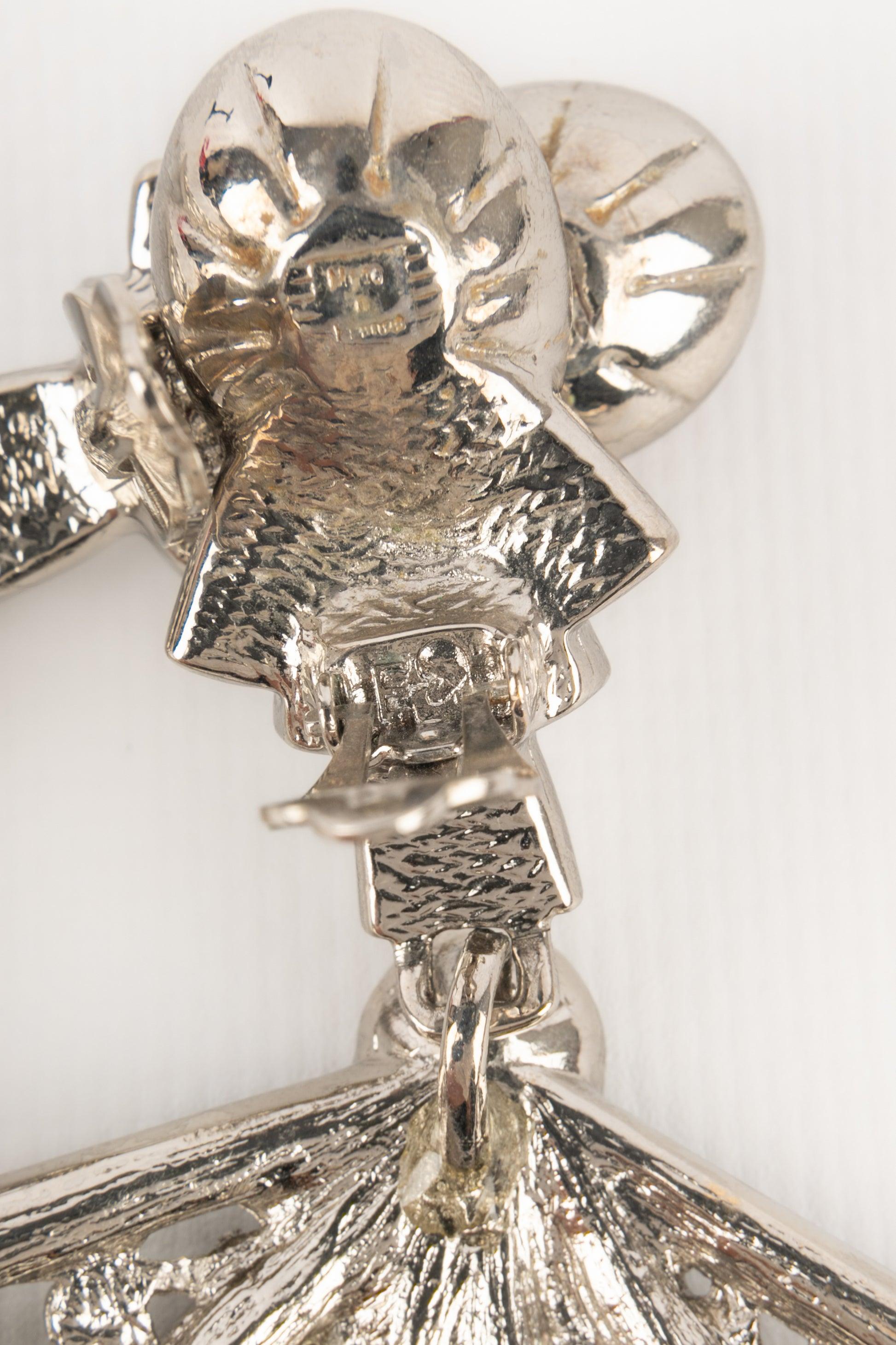 Women's Yves Saint Laurent Silvery metal Clip-On Earrings with Rhinestones For Sale