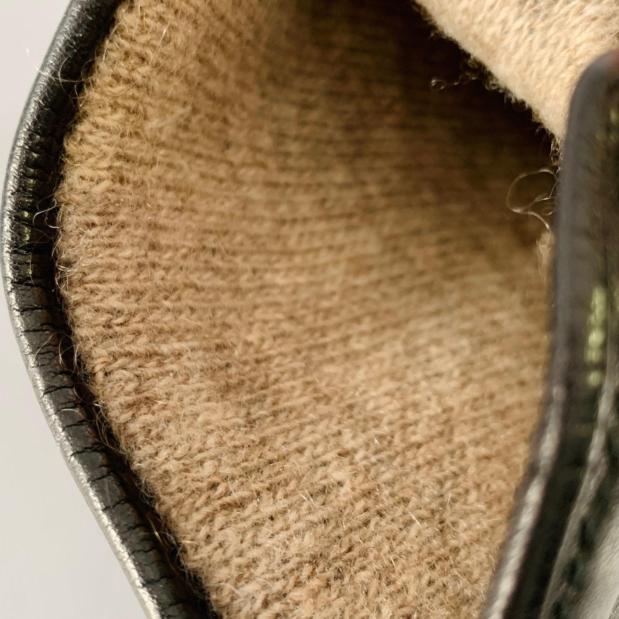 Nero Yves Saint Laurent taglia 10 Guanti in pelle nera in vendita
