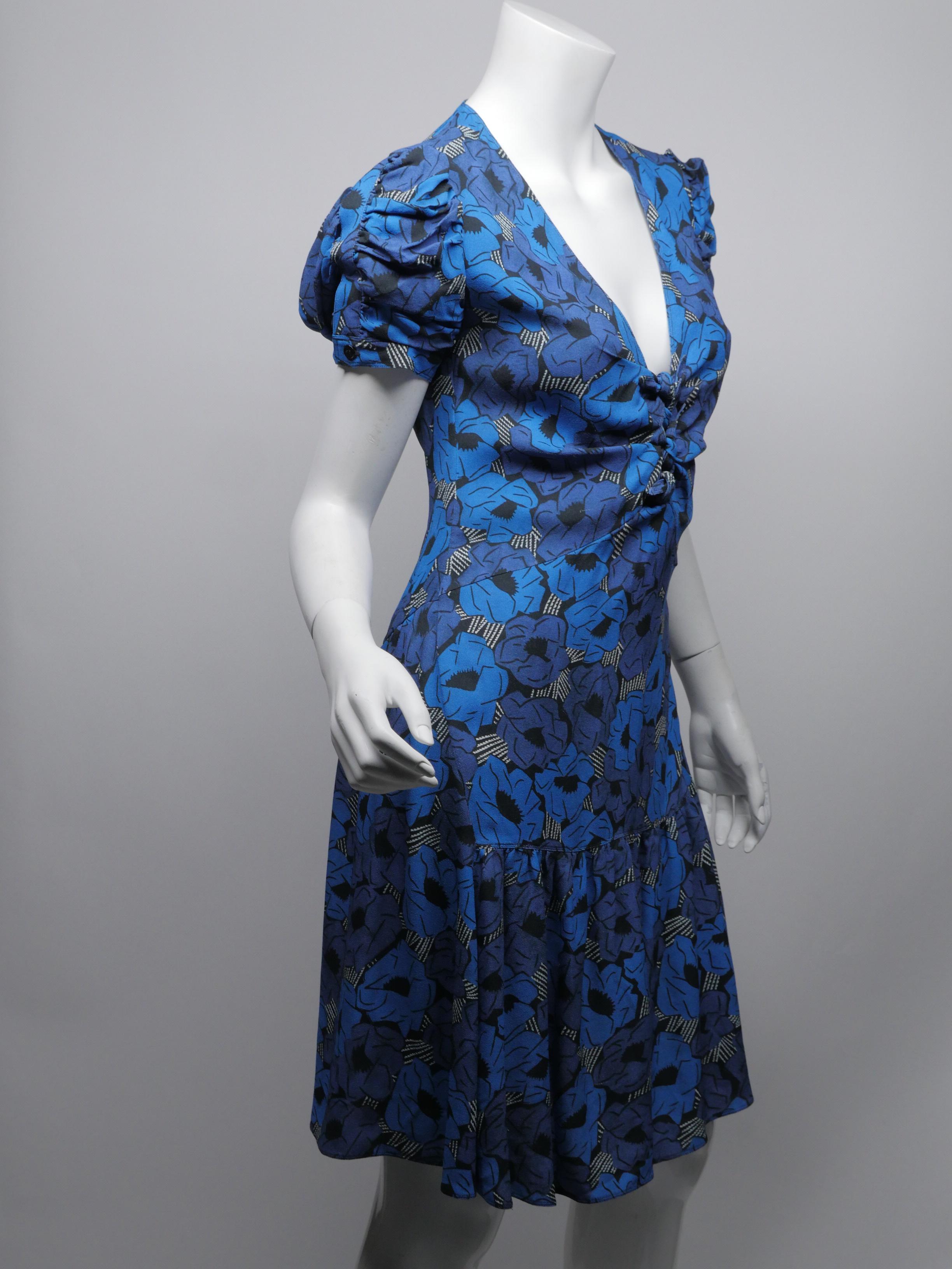 Yves Saint Laurent Size 38 Blue Floral Dress In New Condition In Bridgehampton, NY