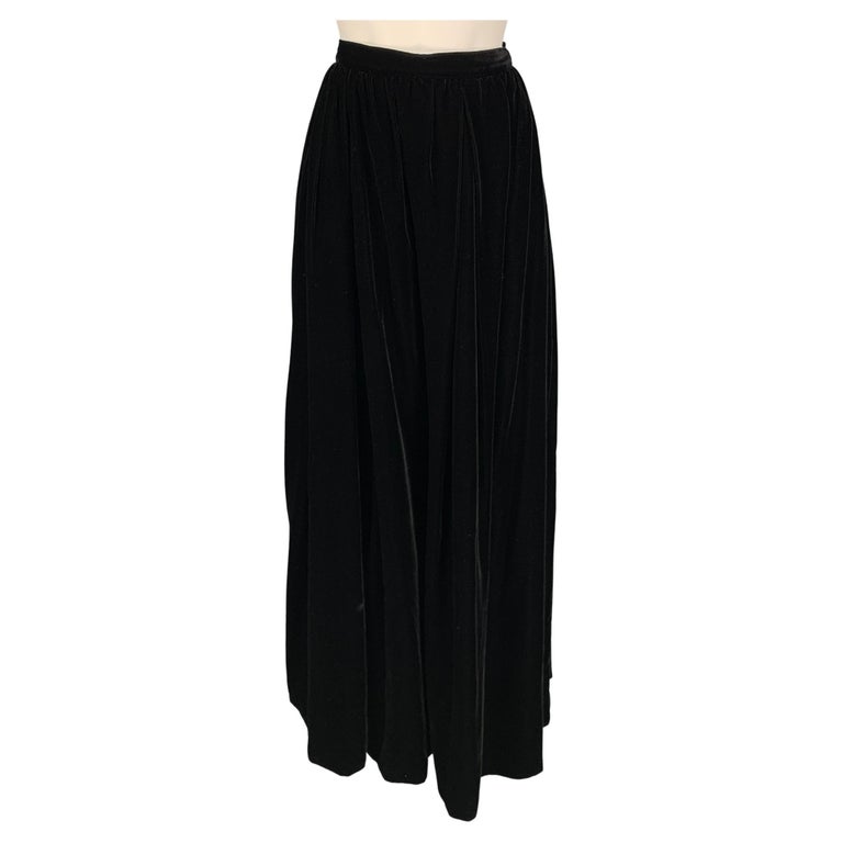 YVES SAINT LAURENT Size 8 Black Rayon Viscose Pleated Skirt For Sale at ...
