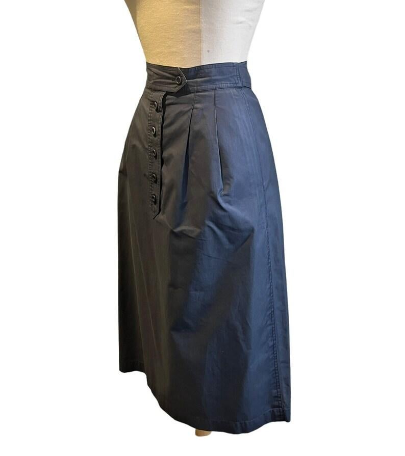 Yves Saint Laurent Skirt, Circa 1970s In Excellent Condition For Sale In Brooklyn, NY