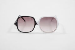 Yves Saint Laurent Zweifarbige Sonnenbrille mit quadratischem Rahmen