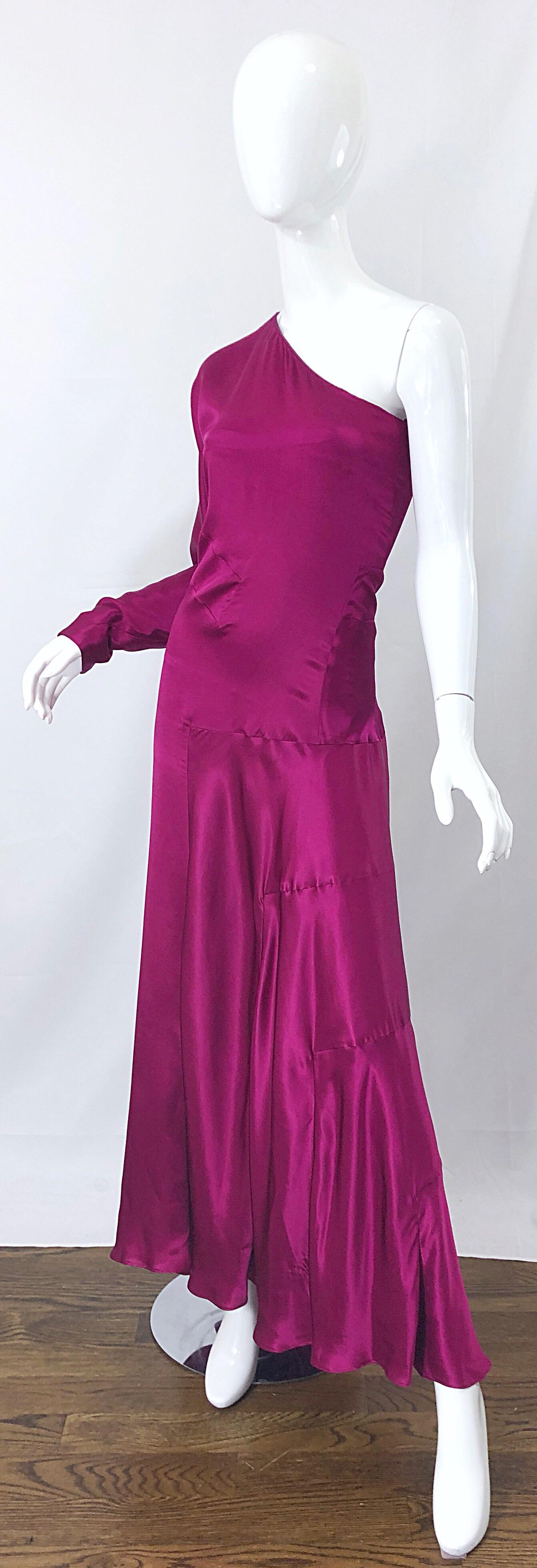 Yves Saint Laurent SS 2008 Kate Moss Sz 40 / 8 One Shoulder Silk Rasperry Gown For Sale 1