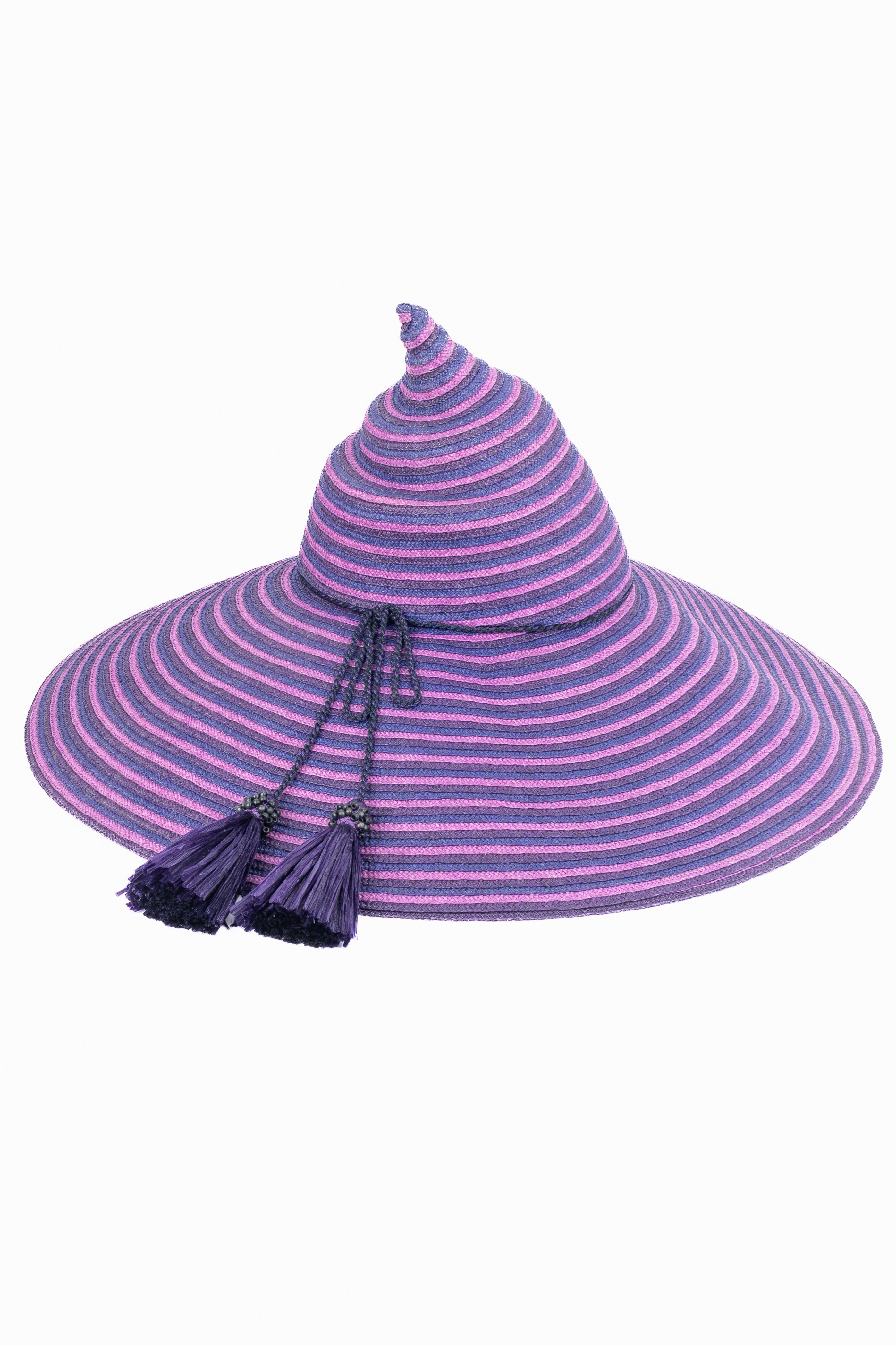 Donna Cappello di paglia Yves Saint Laurent Sfilata di moda in vendita