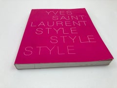 Yves Saint Laurent Style Paperback 2008 Rosa Buch von Foundation Pierre Berge