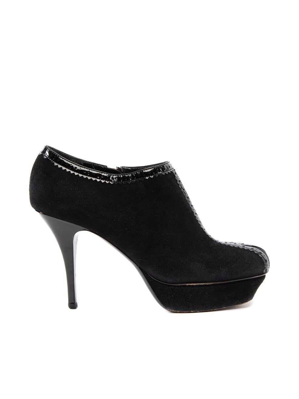 CONDITION is Very good. Minimal wear to booties is evident. Minimal wear to the suede exterior which is worn down at the platform toe point and theres visible wear to the left heel stem on this used Yves Saint Laurent designer resale item. 
 

 

