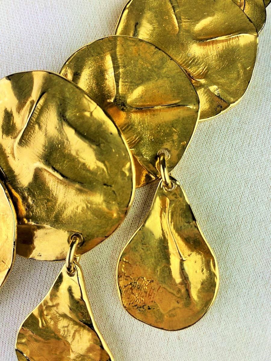 Yves Saint Laurent, collier Sultane en métal doré avec sa boîte d'origine C.1990 en vente 8
