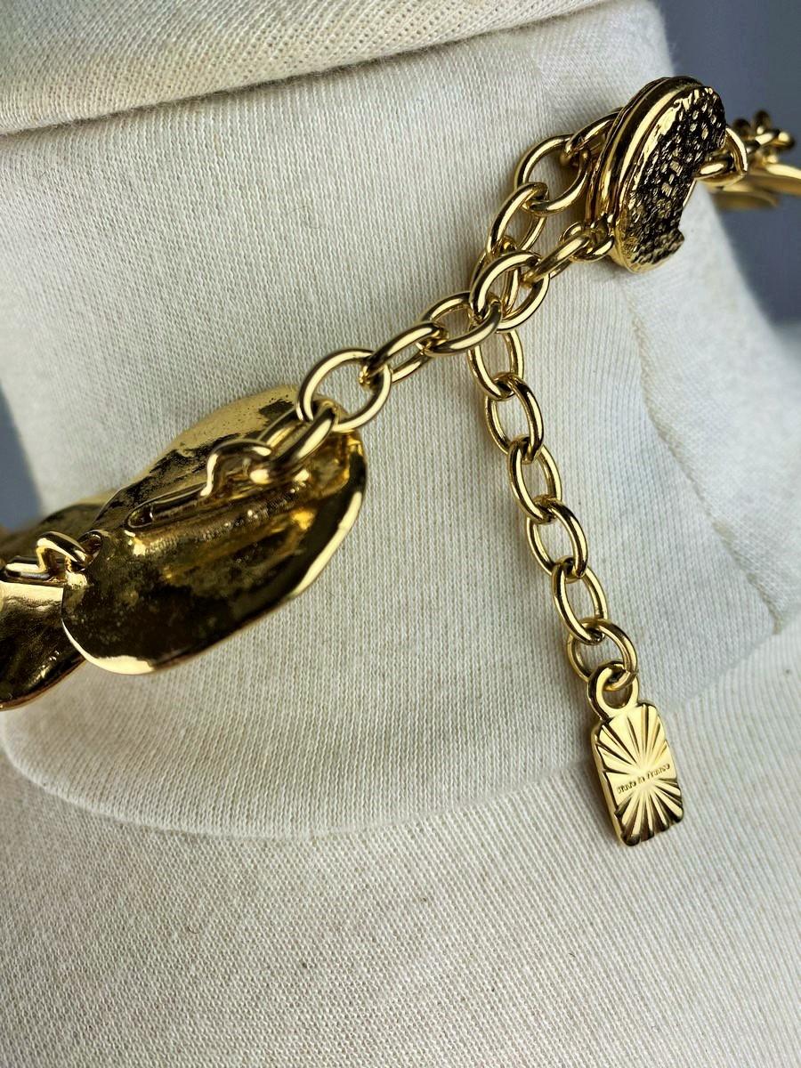 Yves Saint Laurent, collier Sultane en métal doré avec sa boîte d'origine C.1990 en vente 10