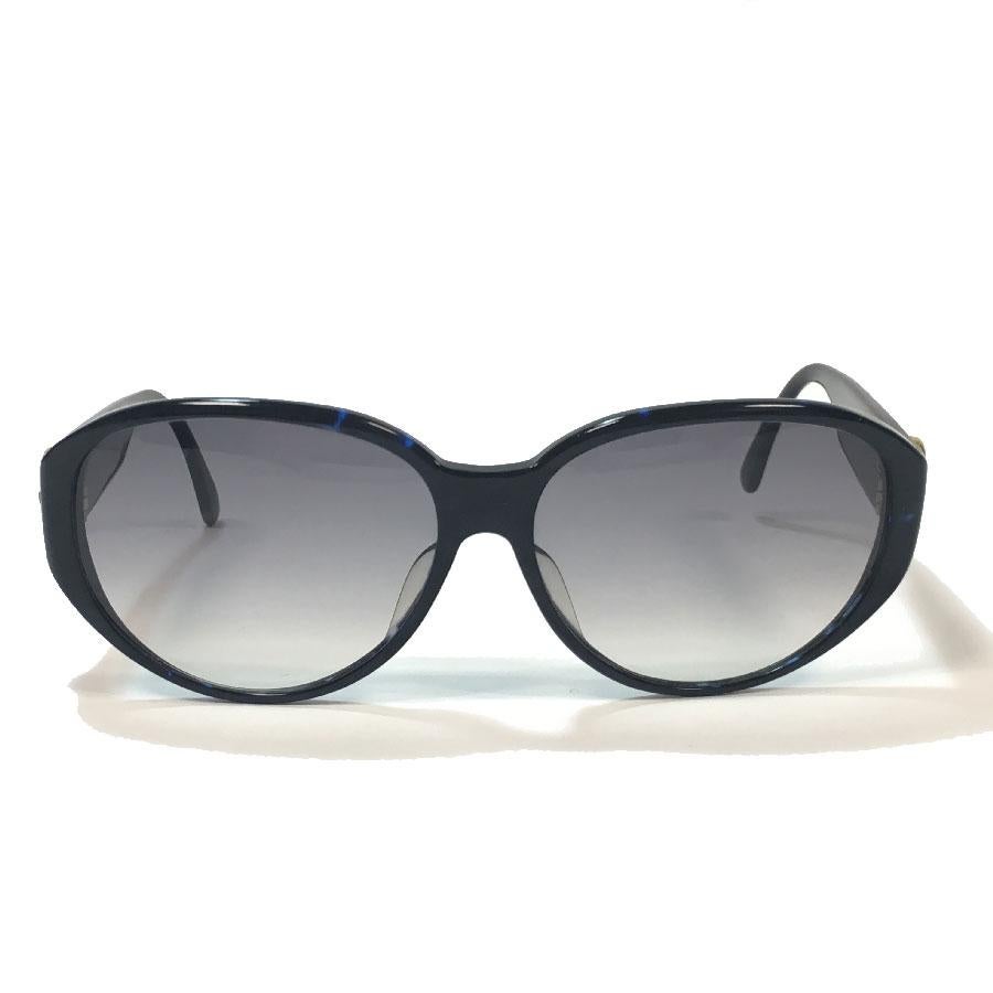 Black YVES SAINT LAURENT Sunglasses in Dark Blue Plexiglass