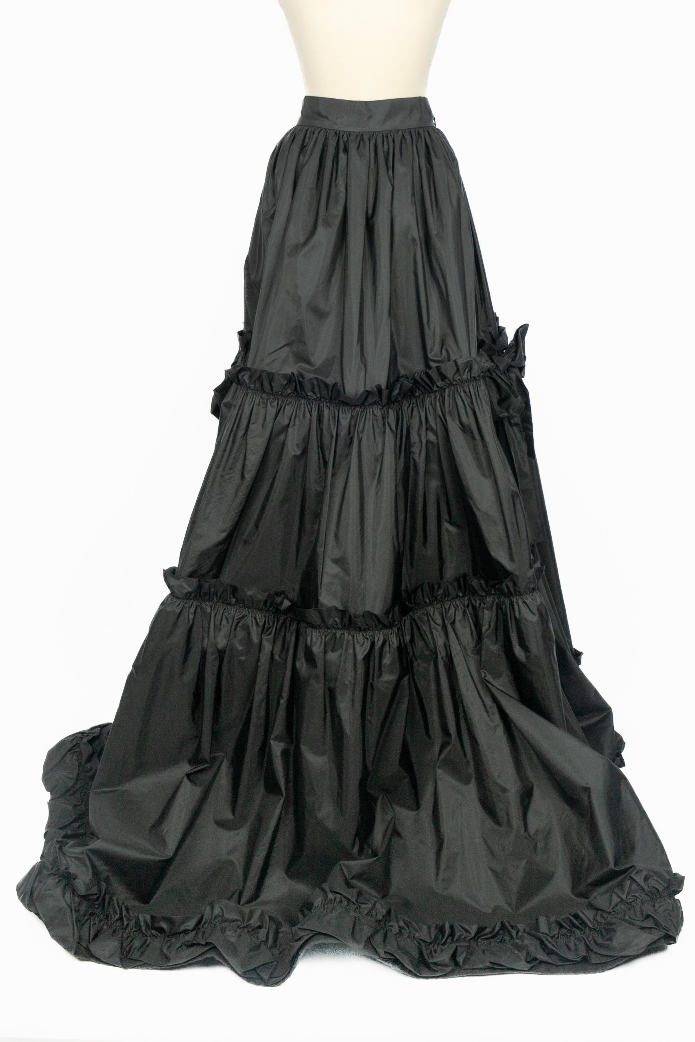 Donna Maxi gonna in taffetà di Yves Saint Laurent in vendita