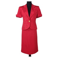 Yves Saint Laurent tailleur rosso con bottone a cuore, vintage anni '90