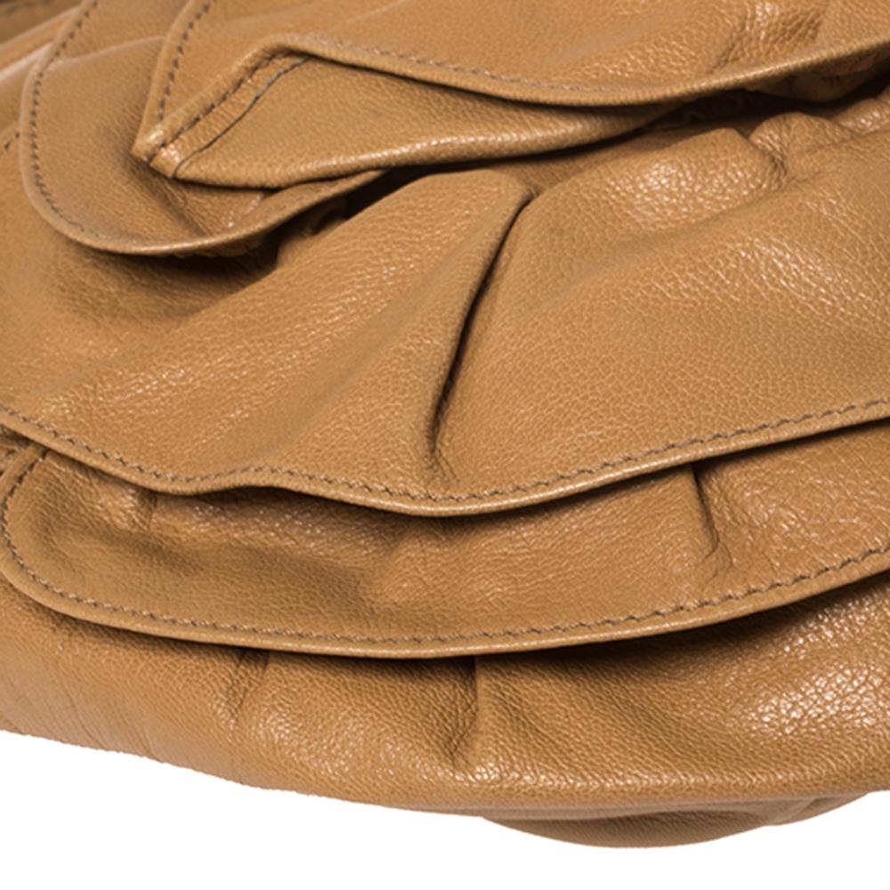 Yves Saint Laurent Tan Leather Nadja Rose Petal Hobo In Good Condition In Dubai, Al Qouz 2