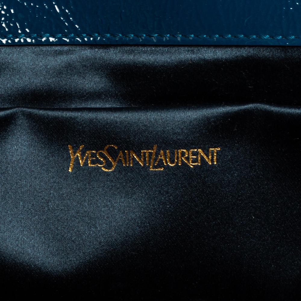 Yves Saint Laurent Teal Blue Patent Leather Belle De Jour Flap Clutch In Good Condition In Dubai, Al Qouz 2
