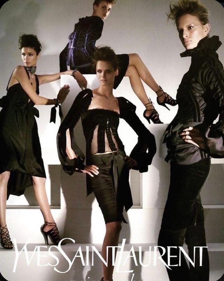Yves Saint Laurent Tom Ford Velvet corset 2002 FW 4