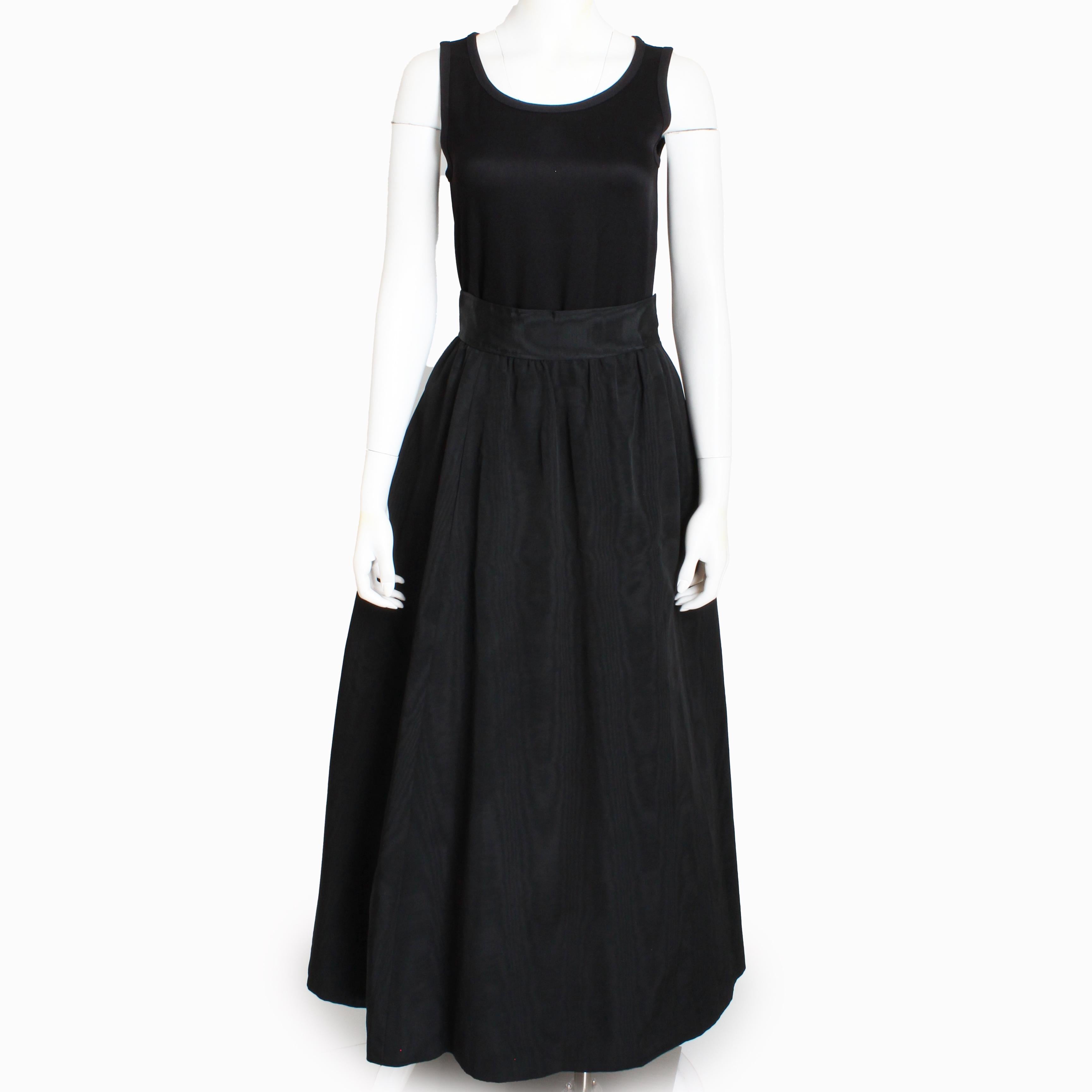 Yves Saint Laurent Top nero in raso senza maniche con canotta vintage anni '90 taglia 34 in vendita 1