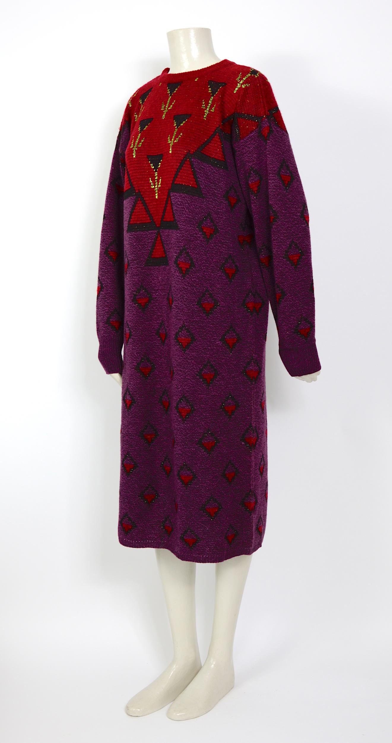 Fashion knitwear will be at the peak of popularity in the autumn-winter of 2021-2022, and this Yves Saint Laurent tricot vintage piece will not go unnoticed.
Beautiful soft and unworn condition. made in a purple mix of wool, mohair, and some