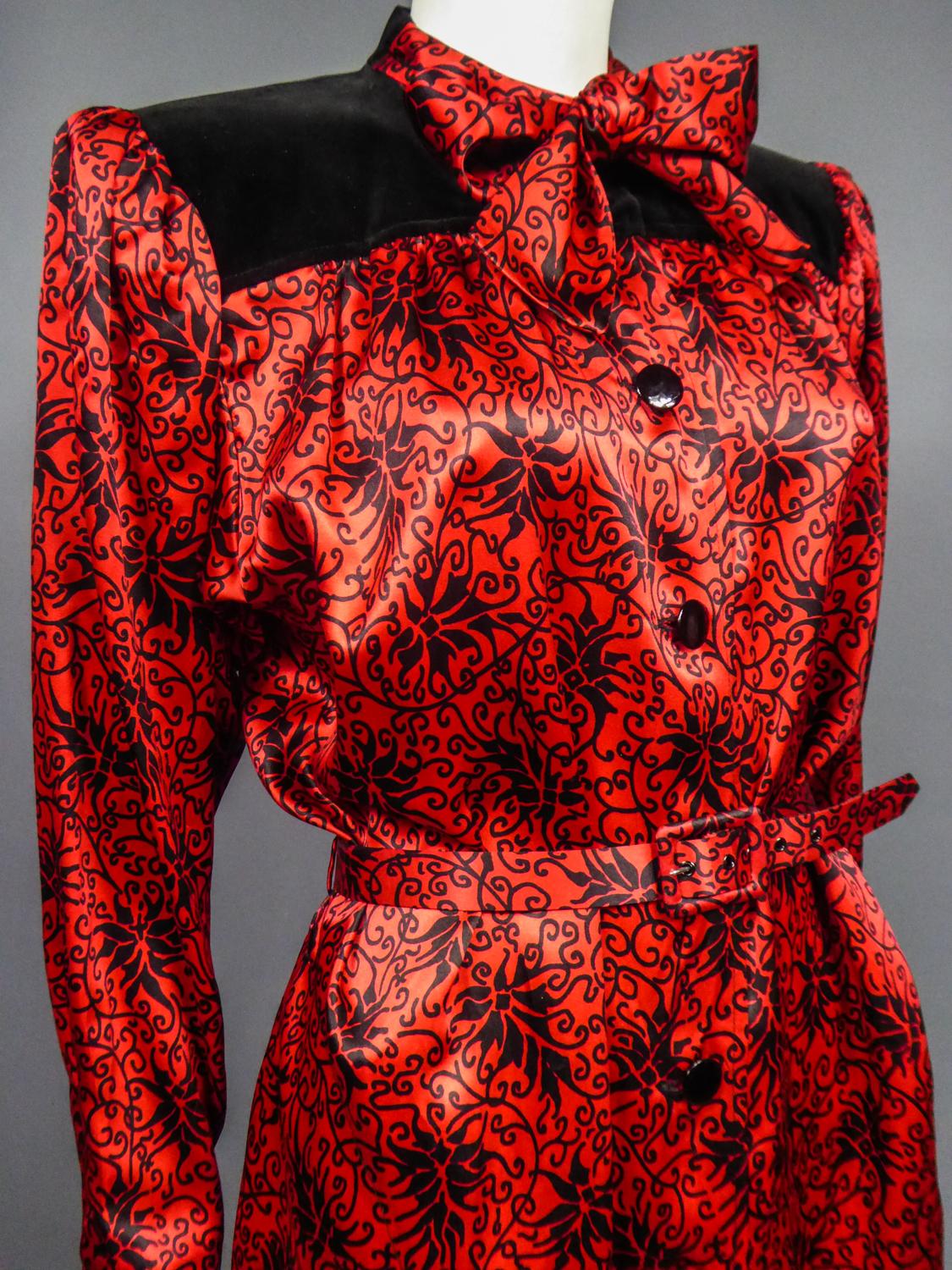 Yves Saint Laurent Variation Blouse Dress in Printed Satin Circa 1990 For Sale 2