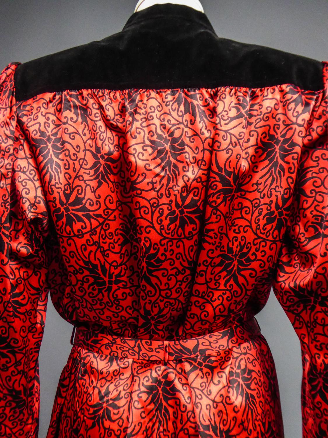 Yves Saint Laurent Blouse Dress in Printed Satin Circa 1990 For Sale 8